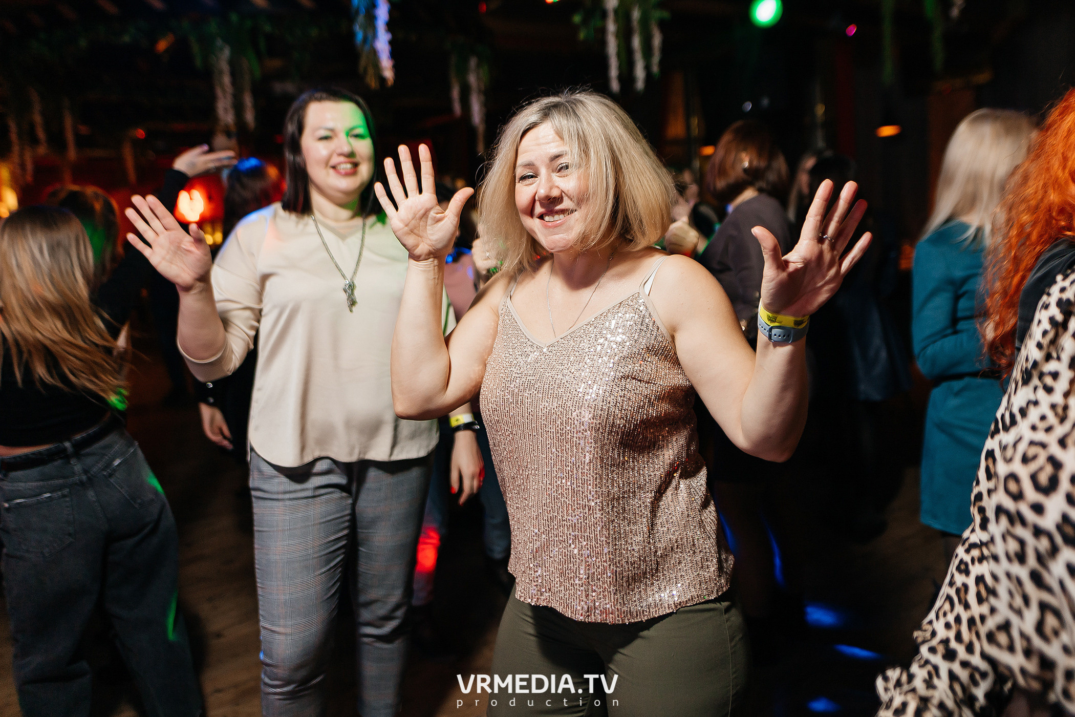 Крупным Планов в гриль-баре «Жара»