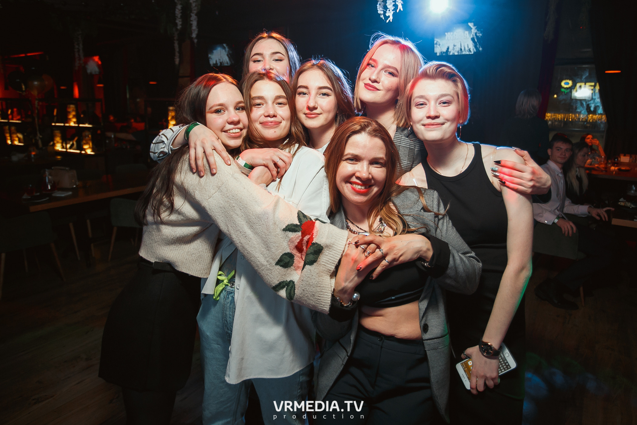 Крупным Планом в гриль-баре «Жара»