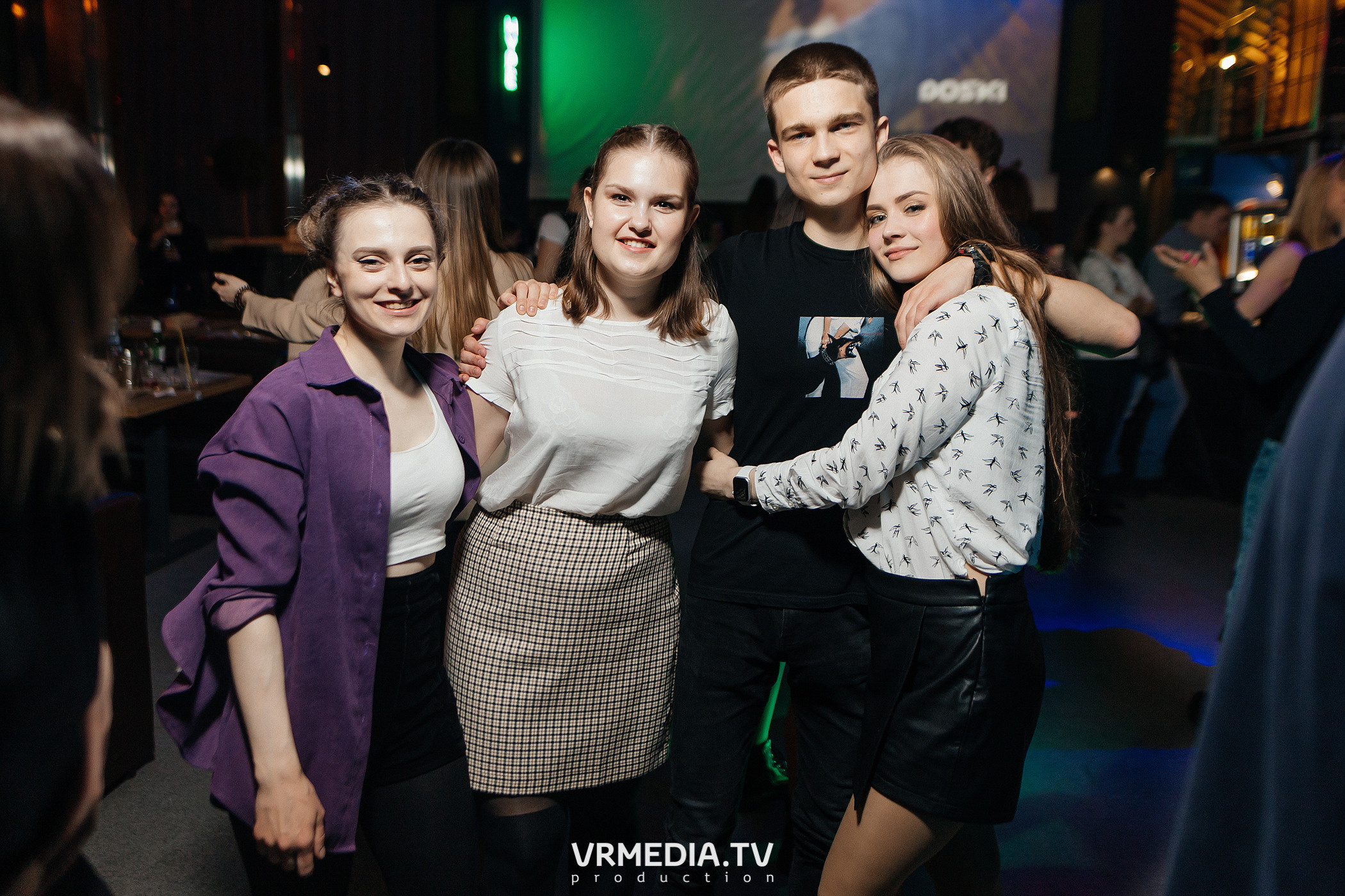 Выходные в баре «DOSKI»