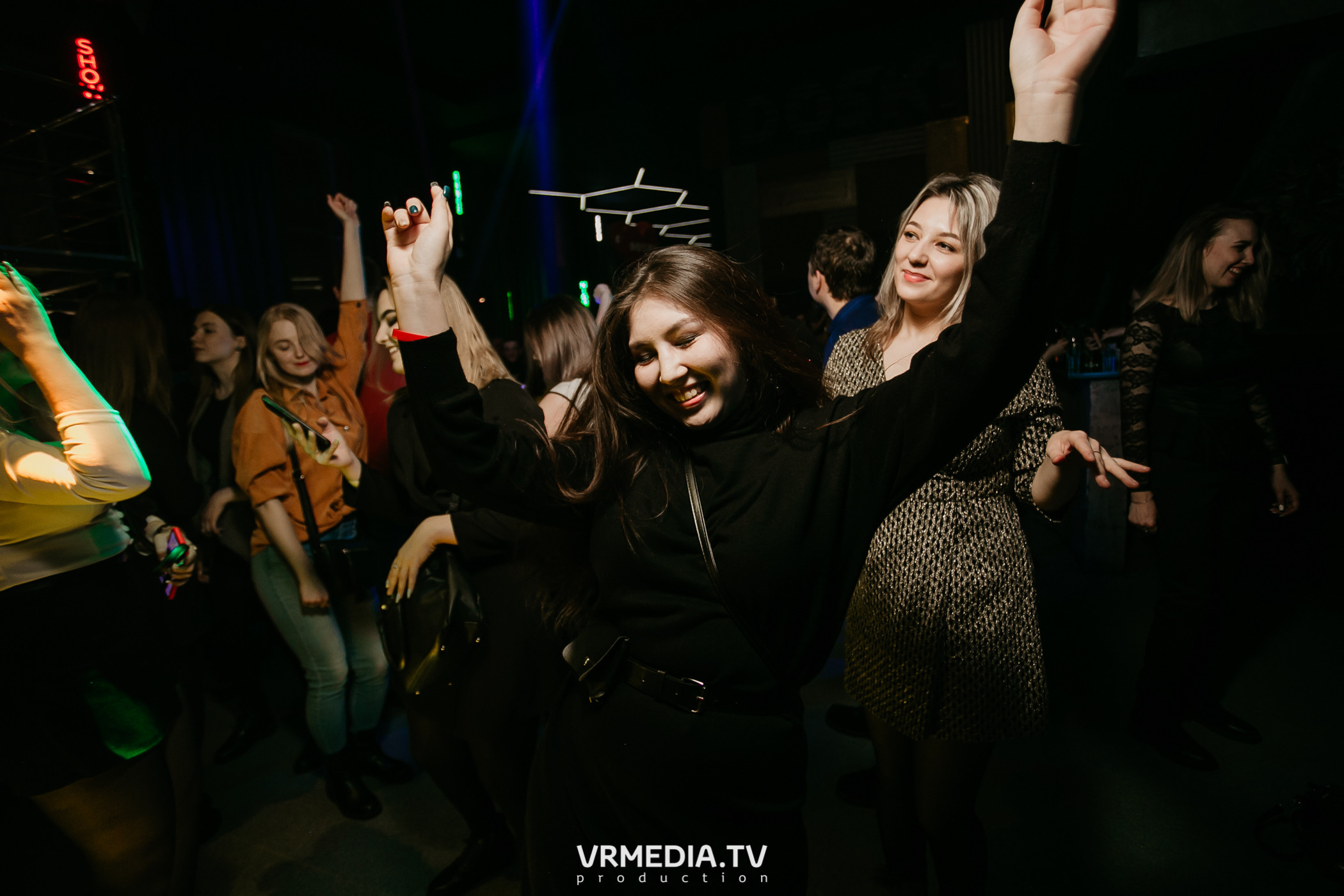 Выходные в баре «DOSKI»