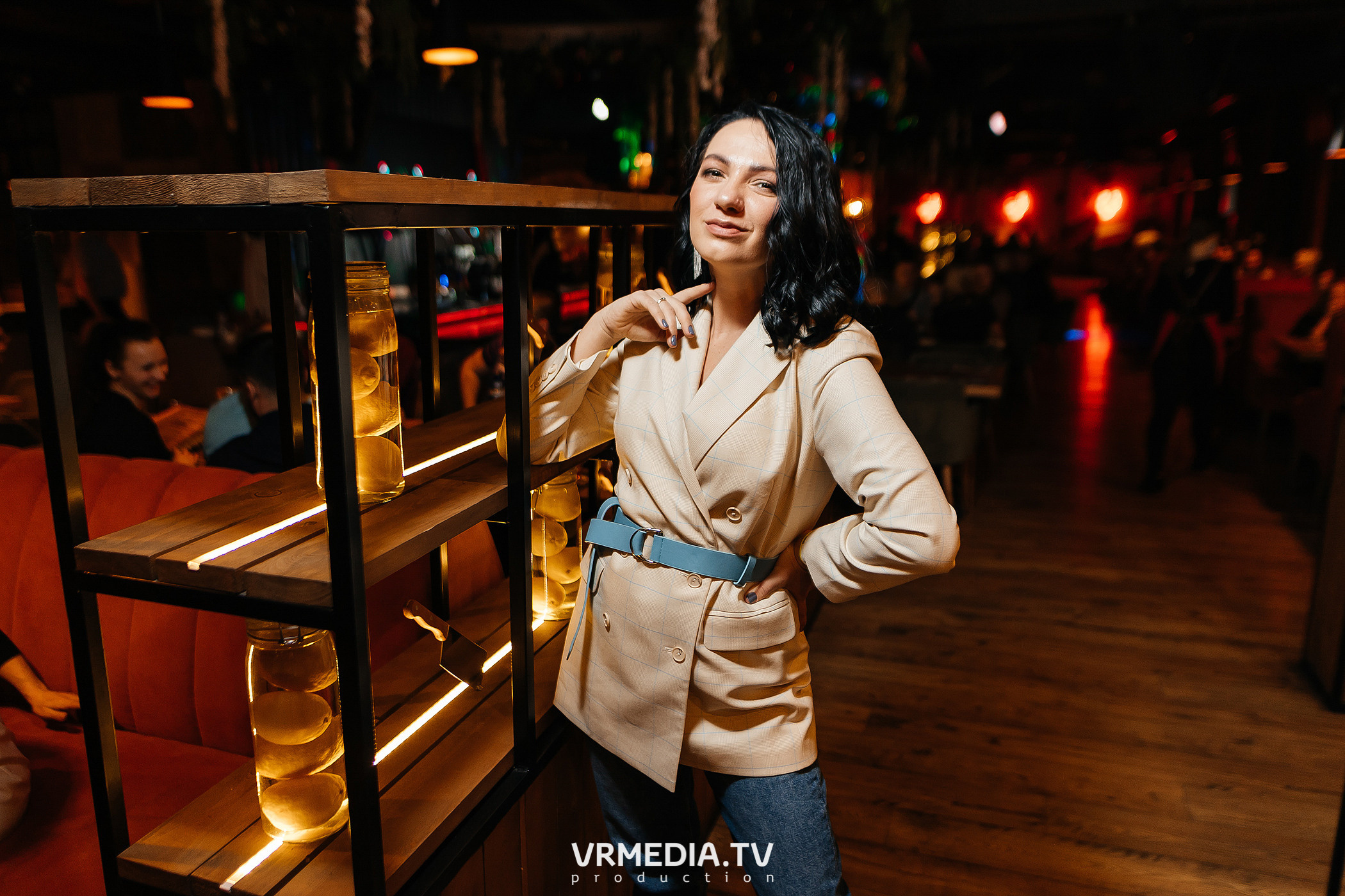 Крупным Планов в гриль-баре «Жара»