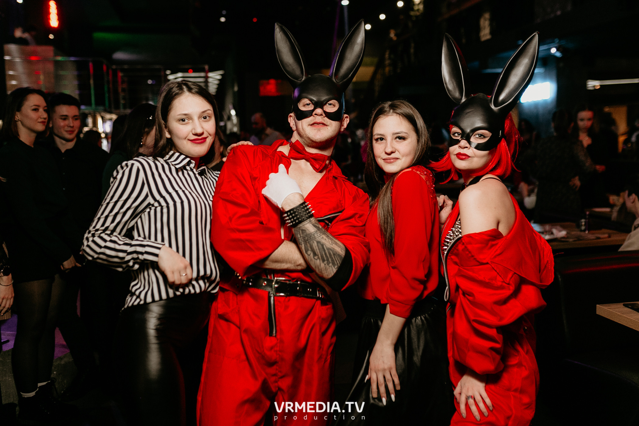 Выходные в баре «DOSKI»