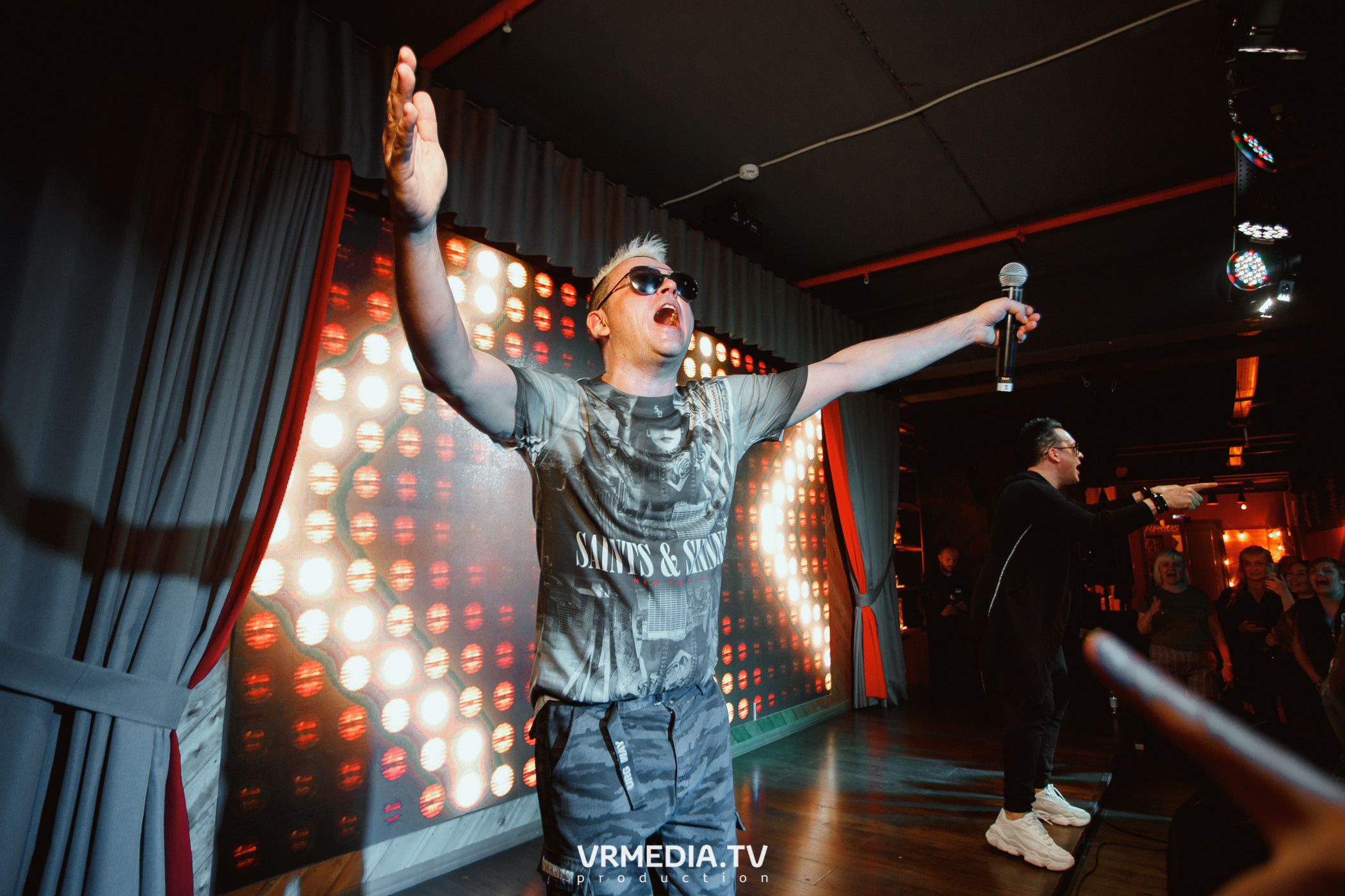 Концерт группы «Отпетые Мошенники» в гриль-баре «Жара»