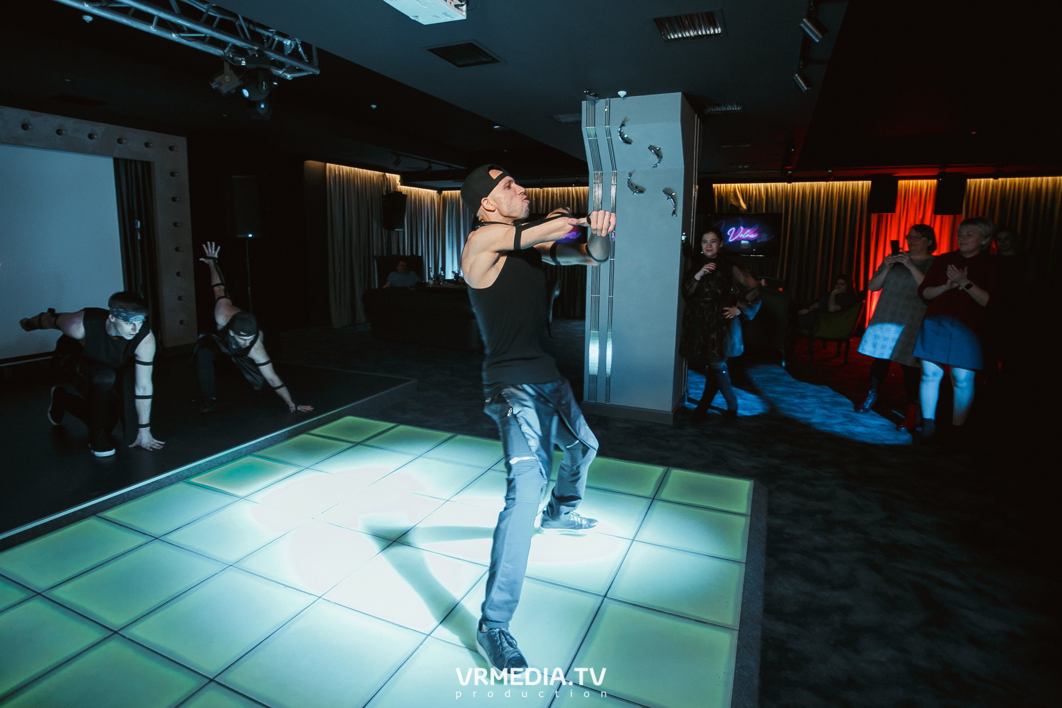 Women’s weekend в караоке «Volna»