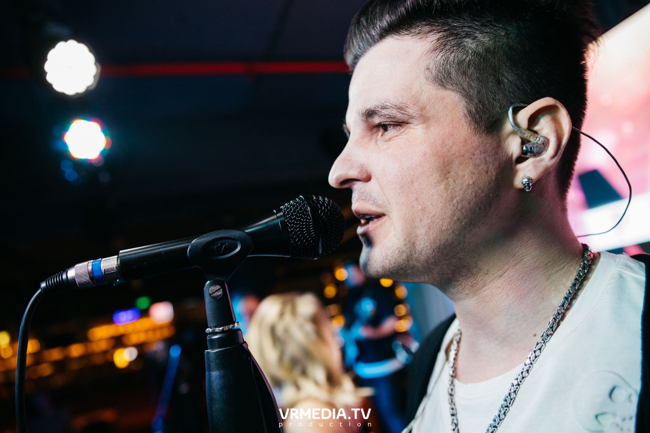 Мы русские в гриль-баре «Жара»