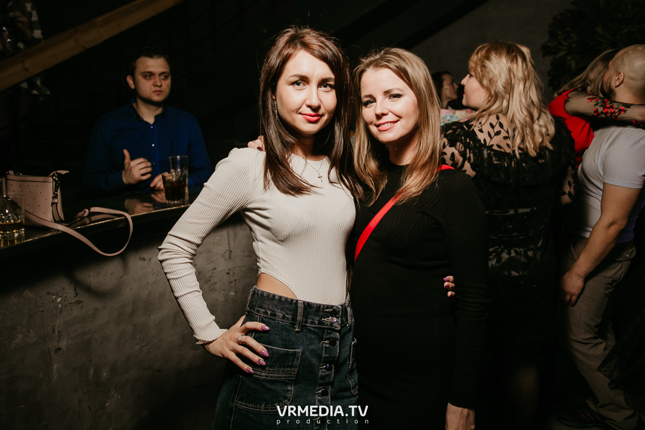 Выходные в баре «DOSKI»