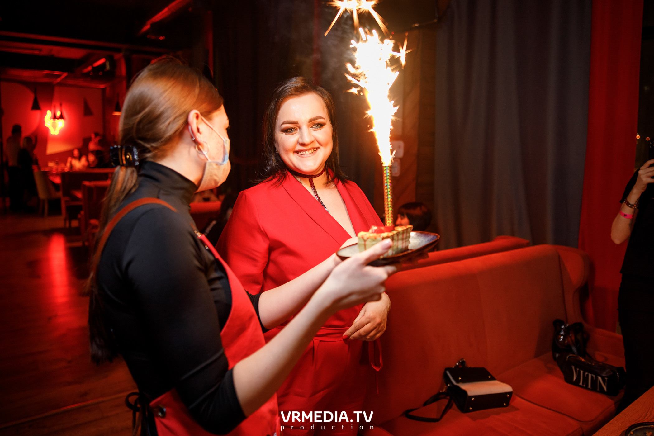 Индиго в гриль-баре «Жара»