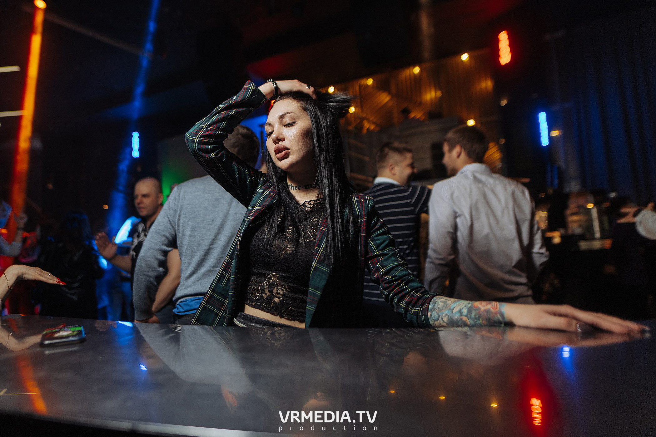 Выходные в баре «DOSKI»