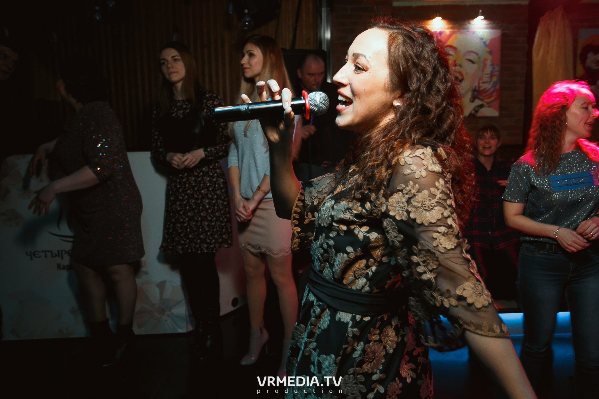 Международный женский день в караоке-баре «Четыре стихии»