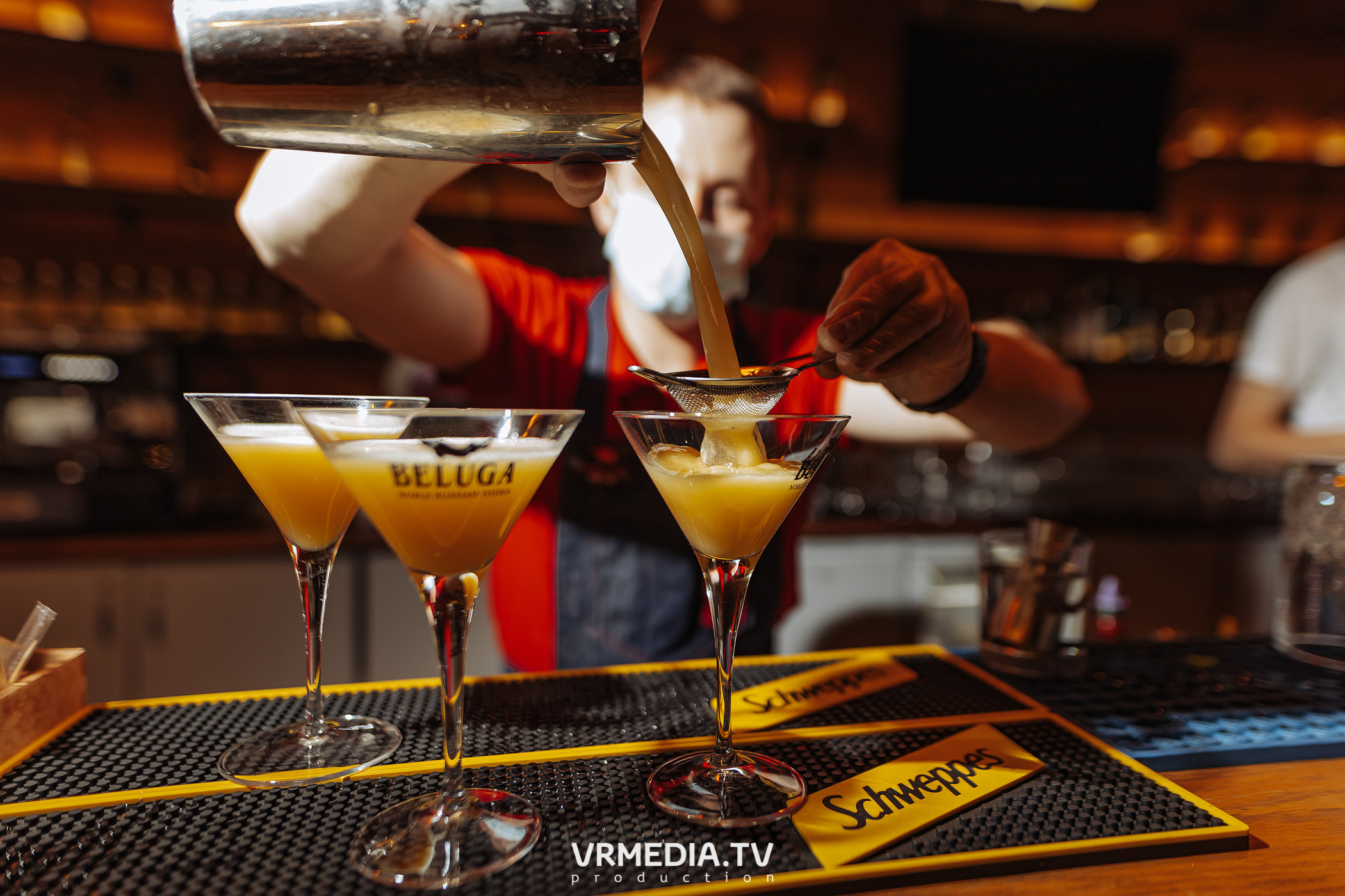 Алые Паруса в гриль-баре «Жара»