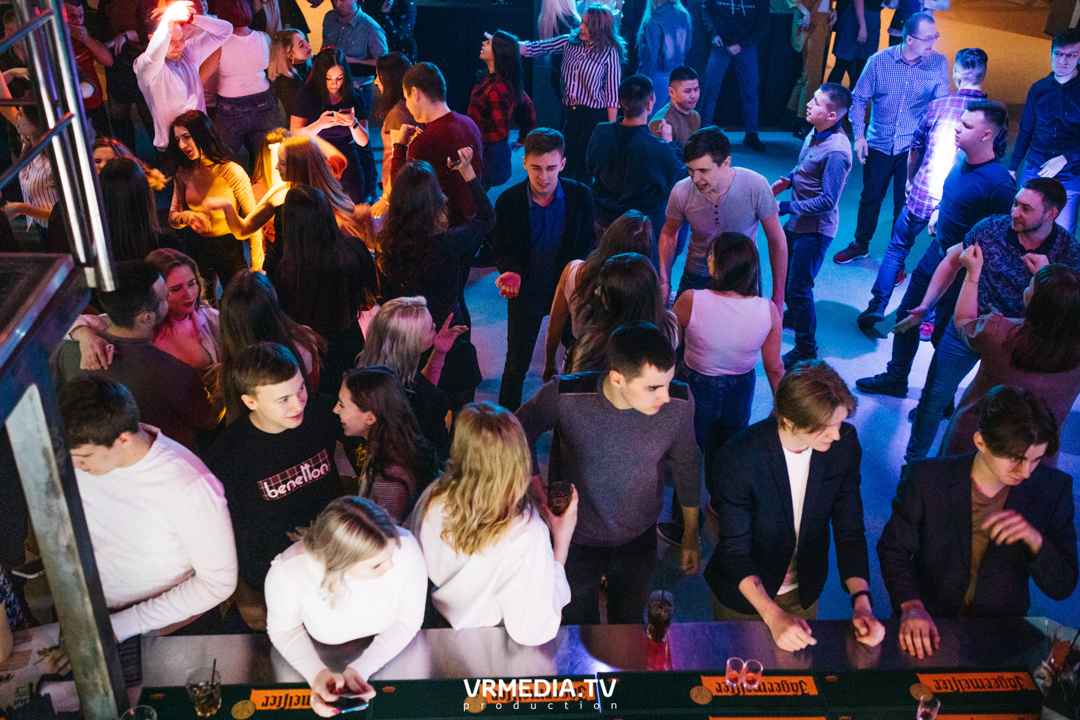 Выходные в баре «DOSKI»