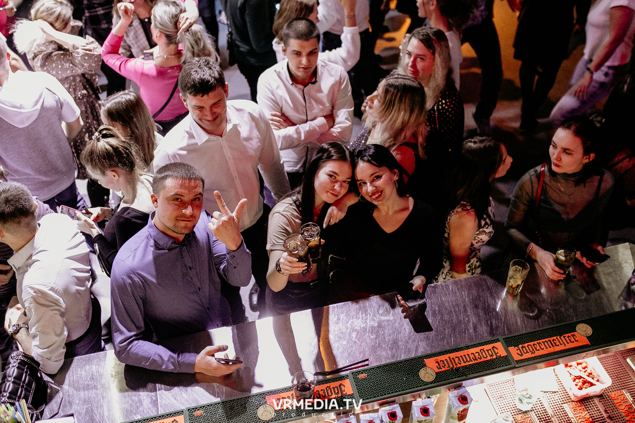 Выходные в баре «DOSKI»