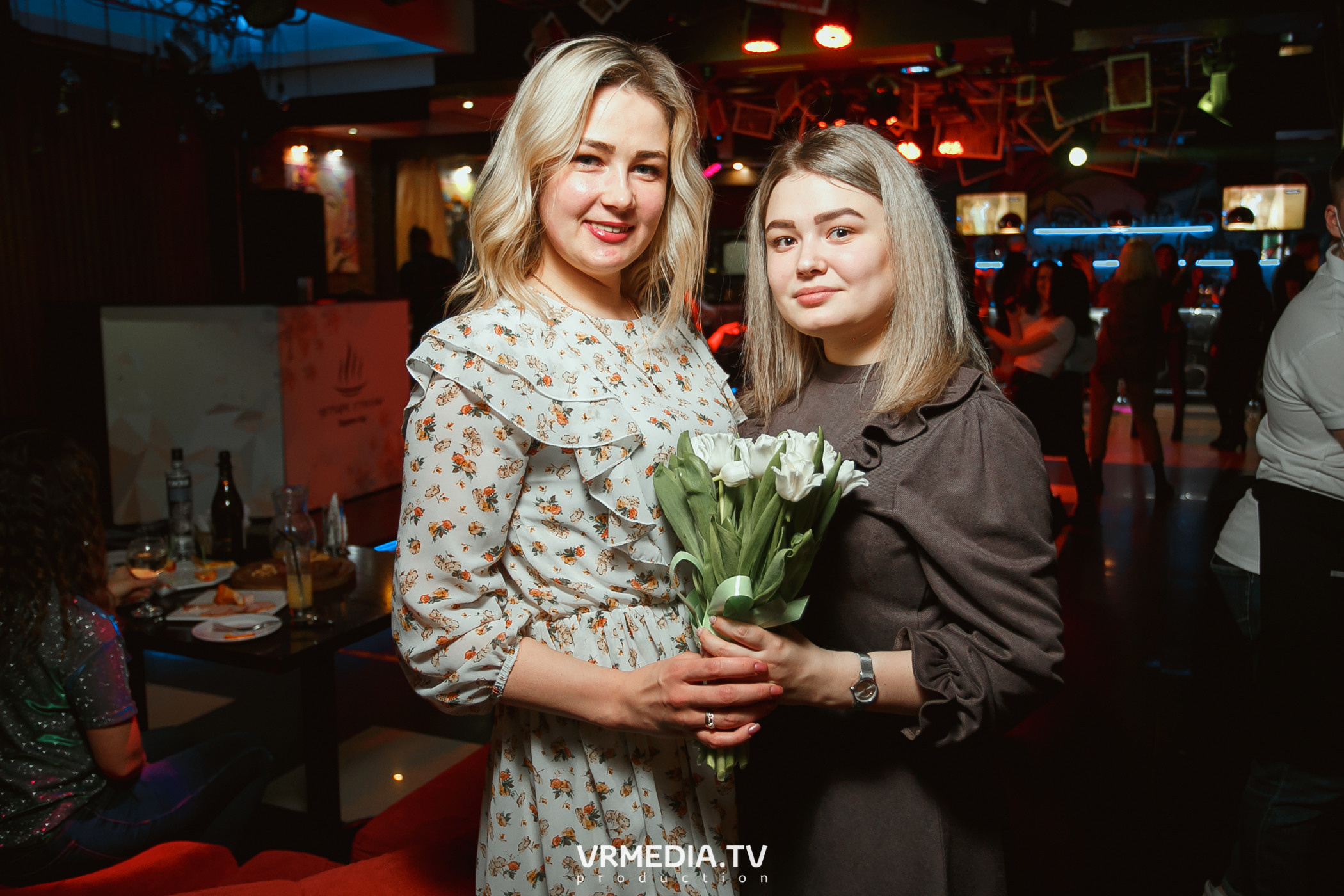 Международный женский день в караоке-баре «Четыре стихии»