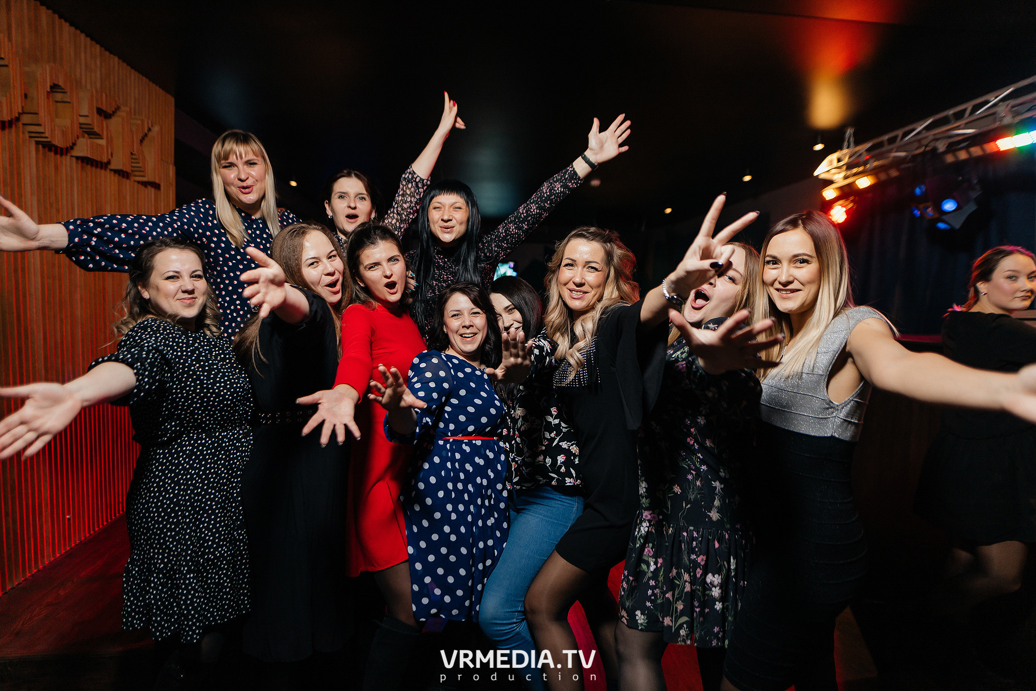 Выходные в баре «DOSKI»