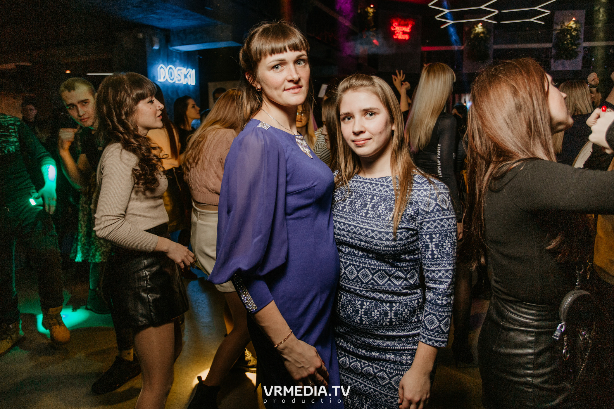 Выходные в баре «DOSKI»