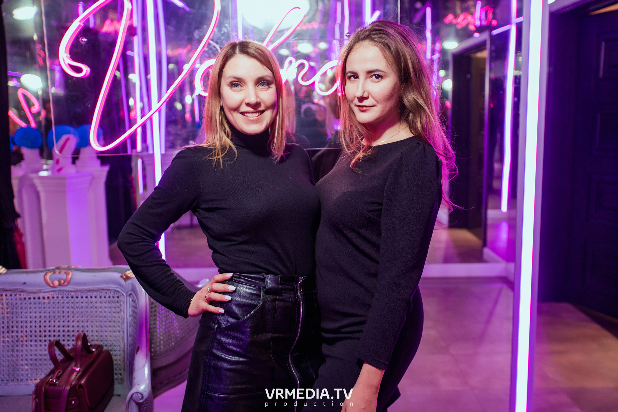 Довольно старый Новый год в караоке «Volna»