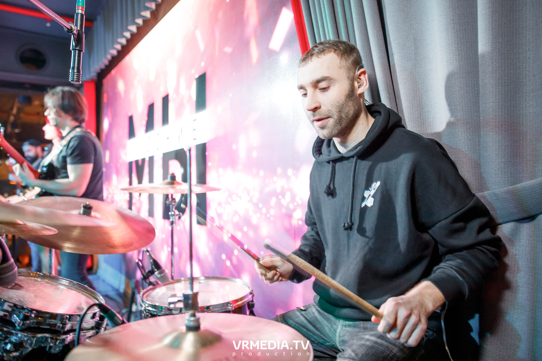 Мы русские в гриль-баре «Жара»