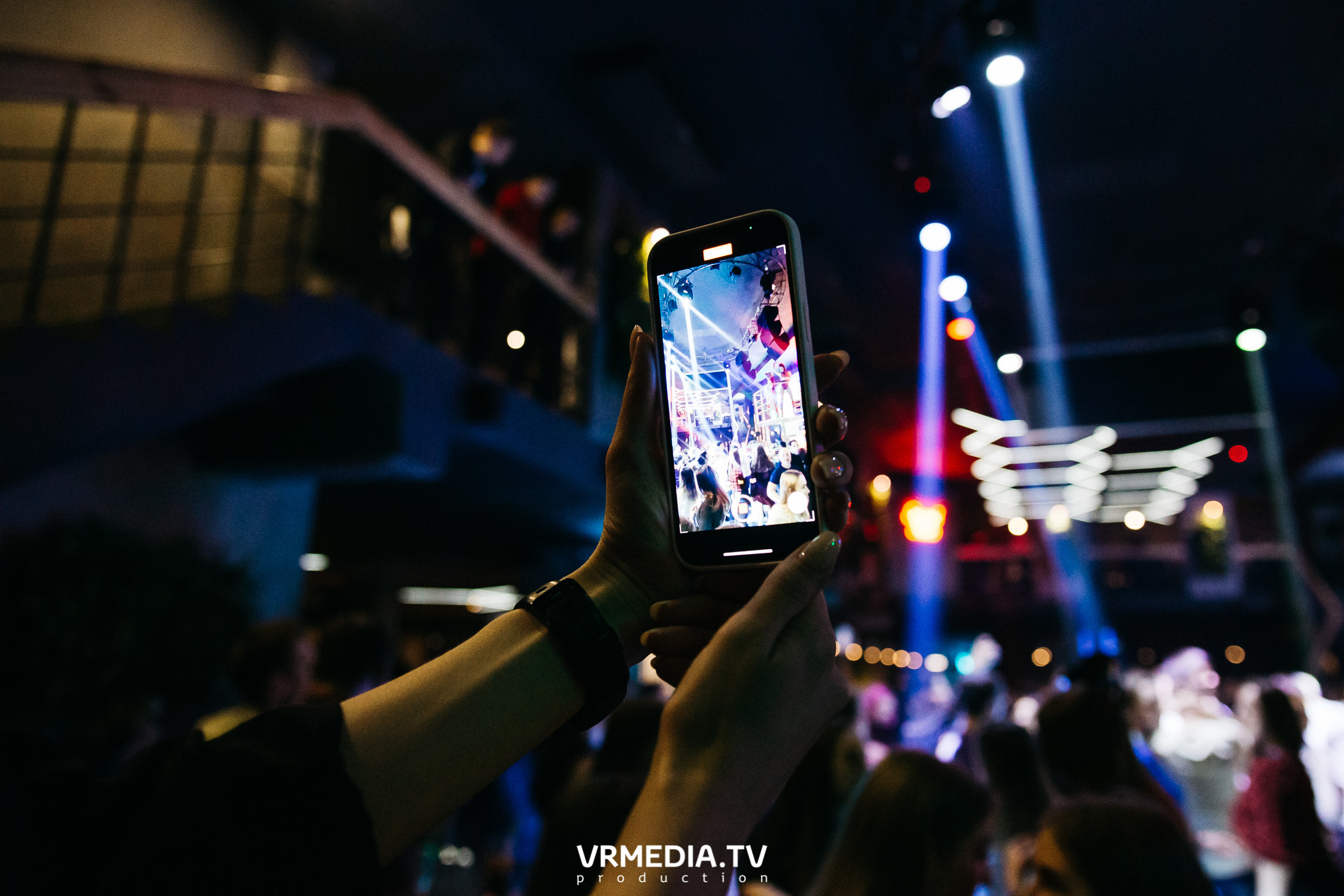 Выходные в баре «DOSKI»