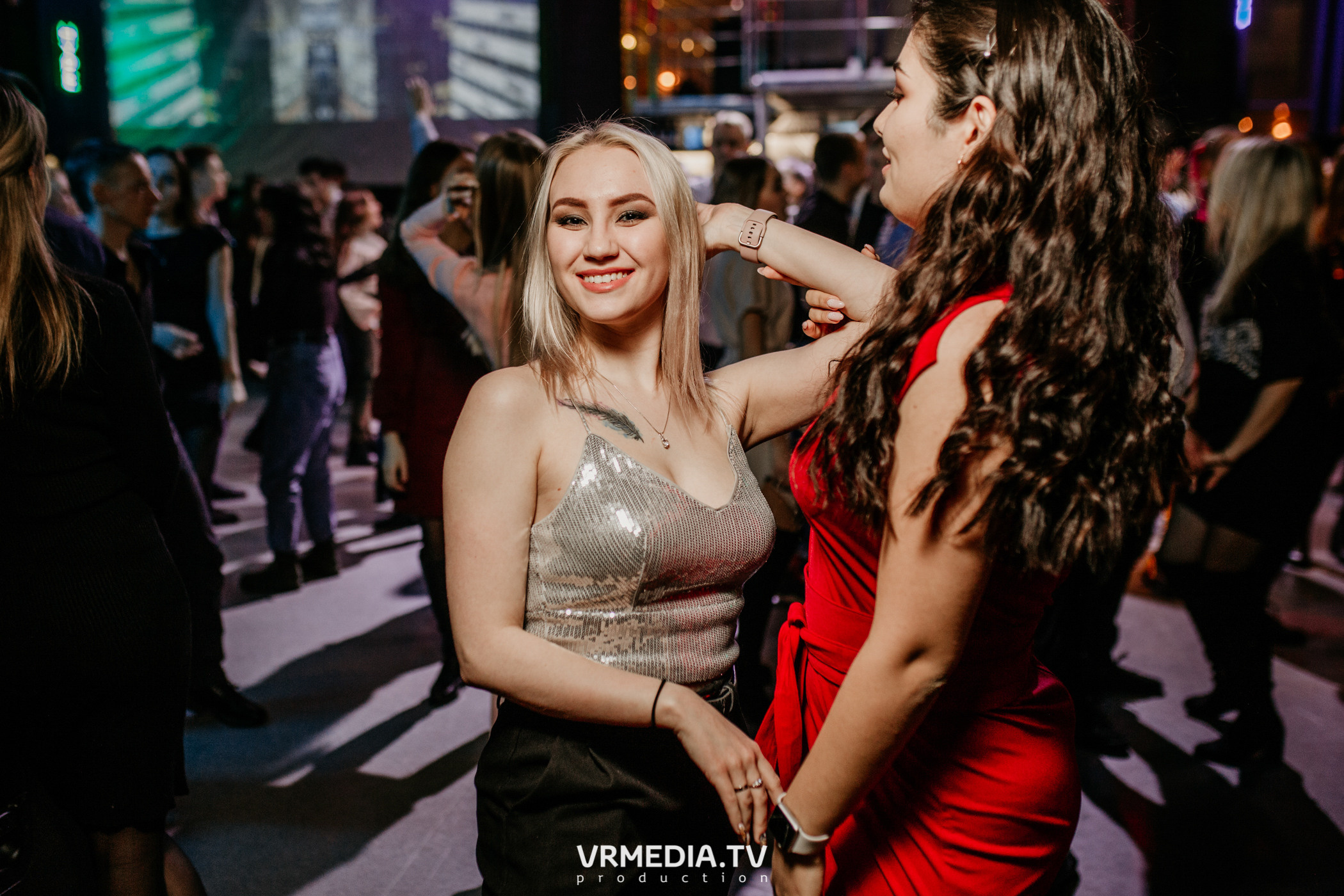 Выходные в баре «DOSKI»