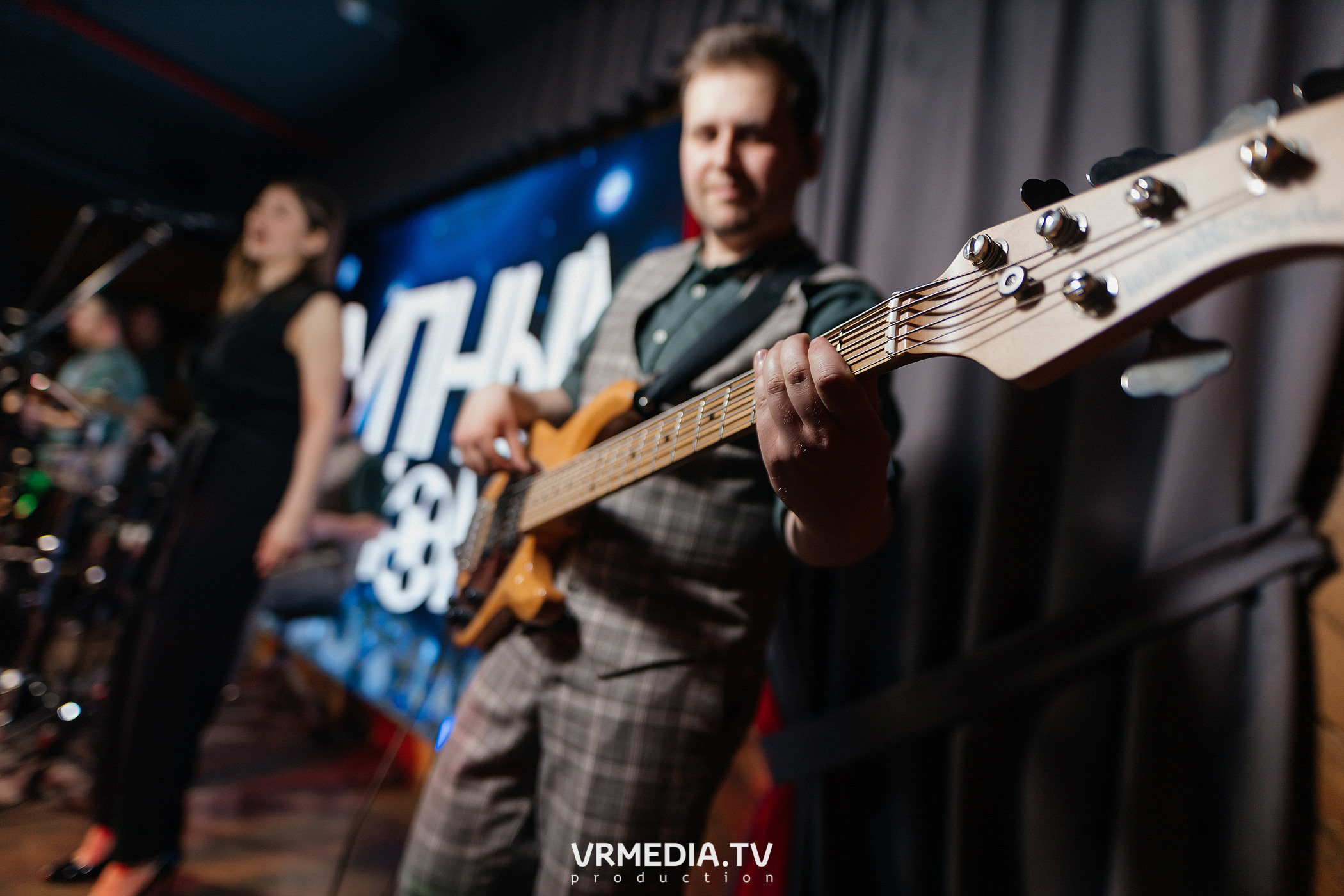 Крупным Планов в гриль-баре «Жара»