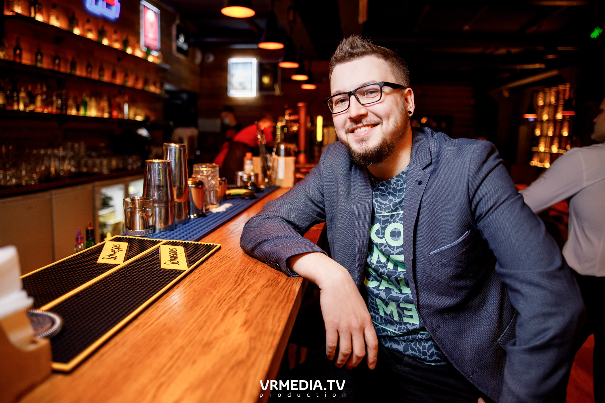 Индиго в гриль-баре «Жара»