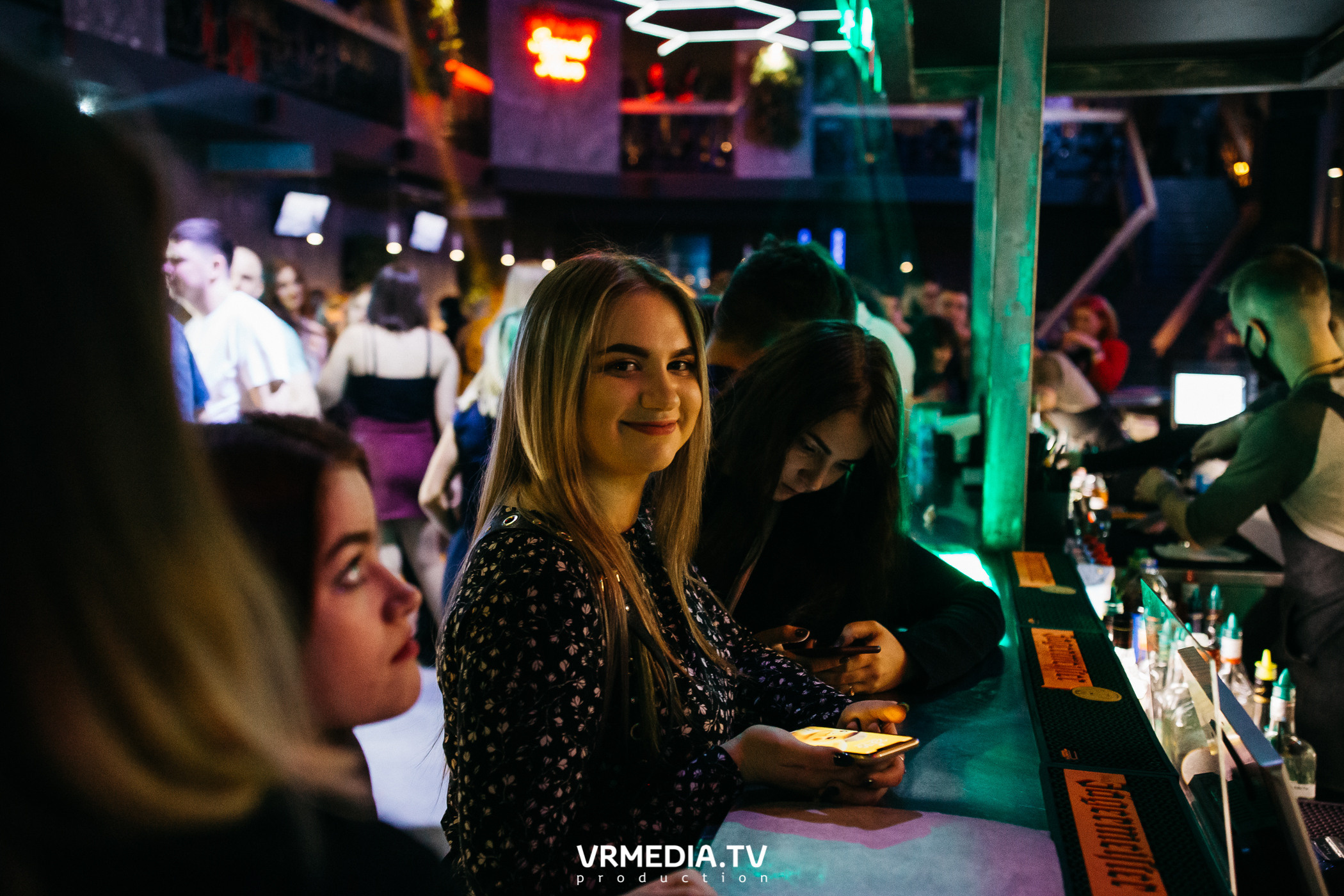 Выходные в баре «DOSKI»