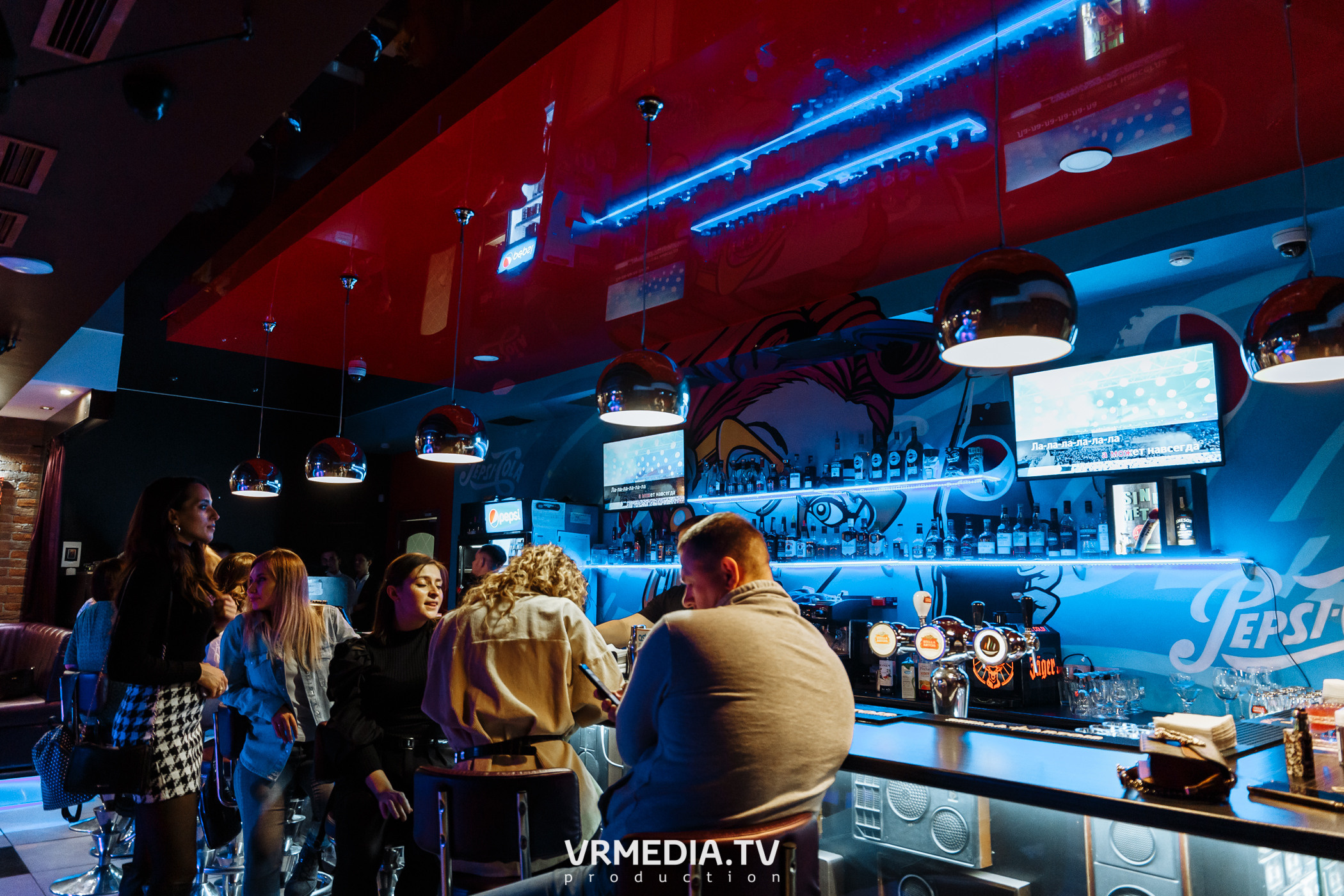 Международный женский день в караоке-баре «Четыре стихии»