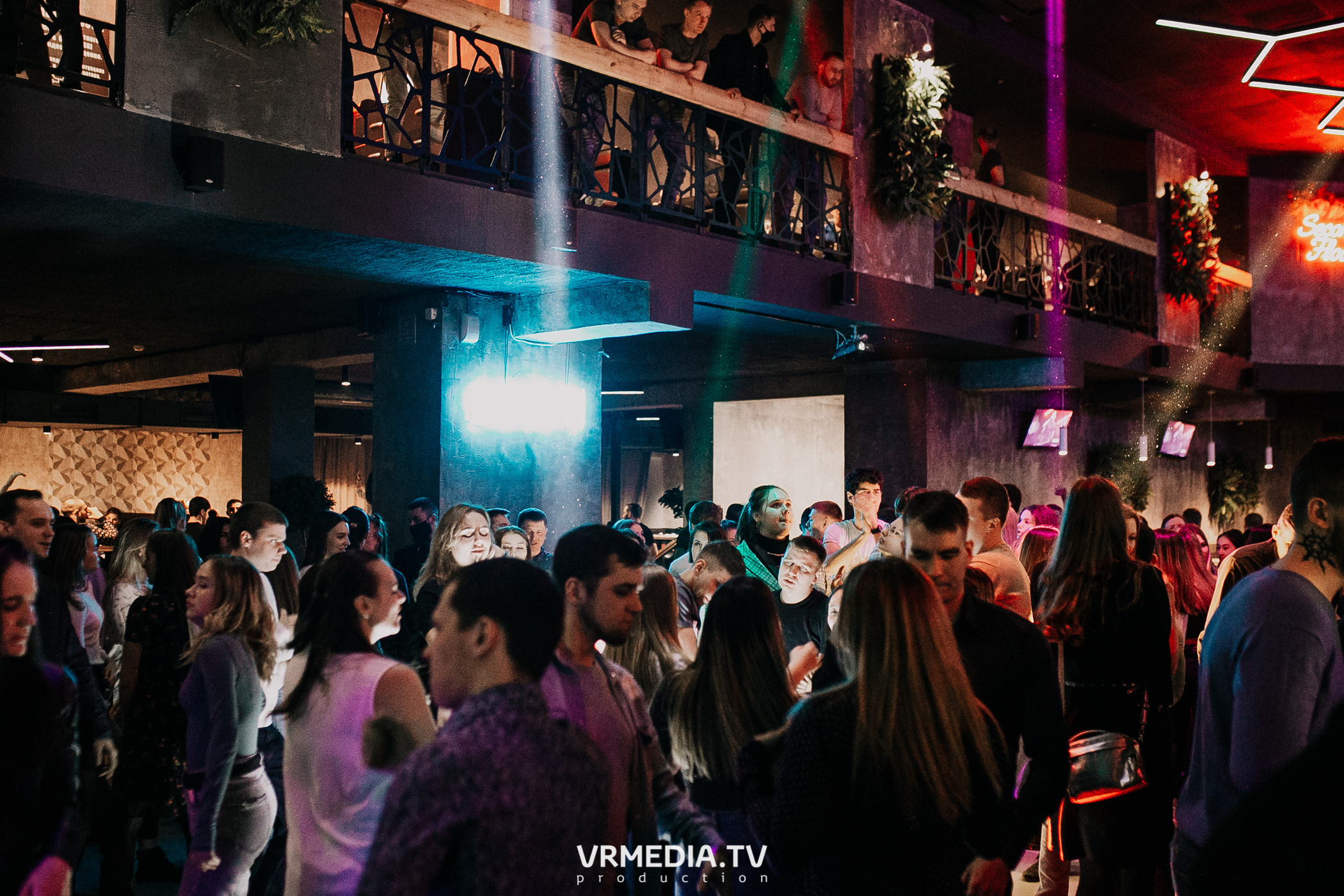 Выходные в баре «DOSKI»