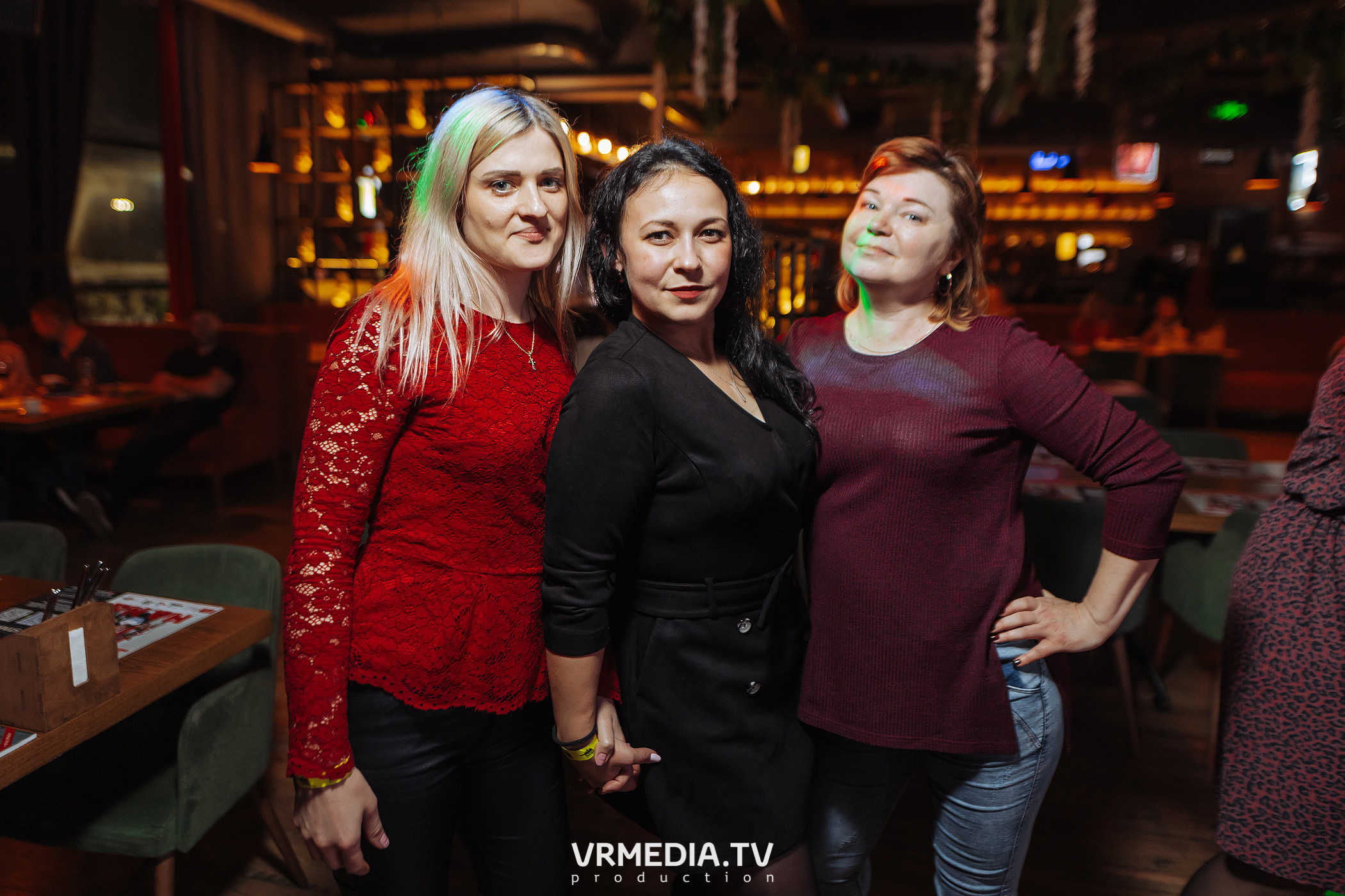 Мы русские в гриль-баре «Жара»