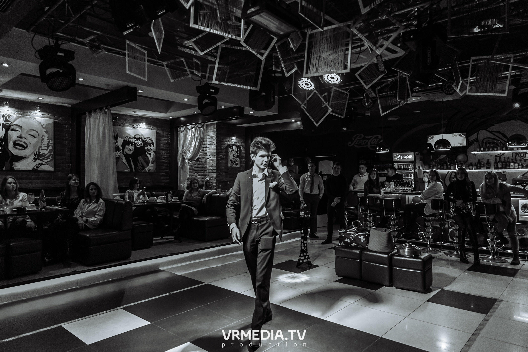 Международный женский день в караоке-баре «Четыре стихии»