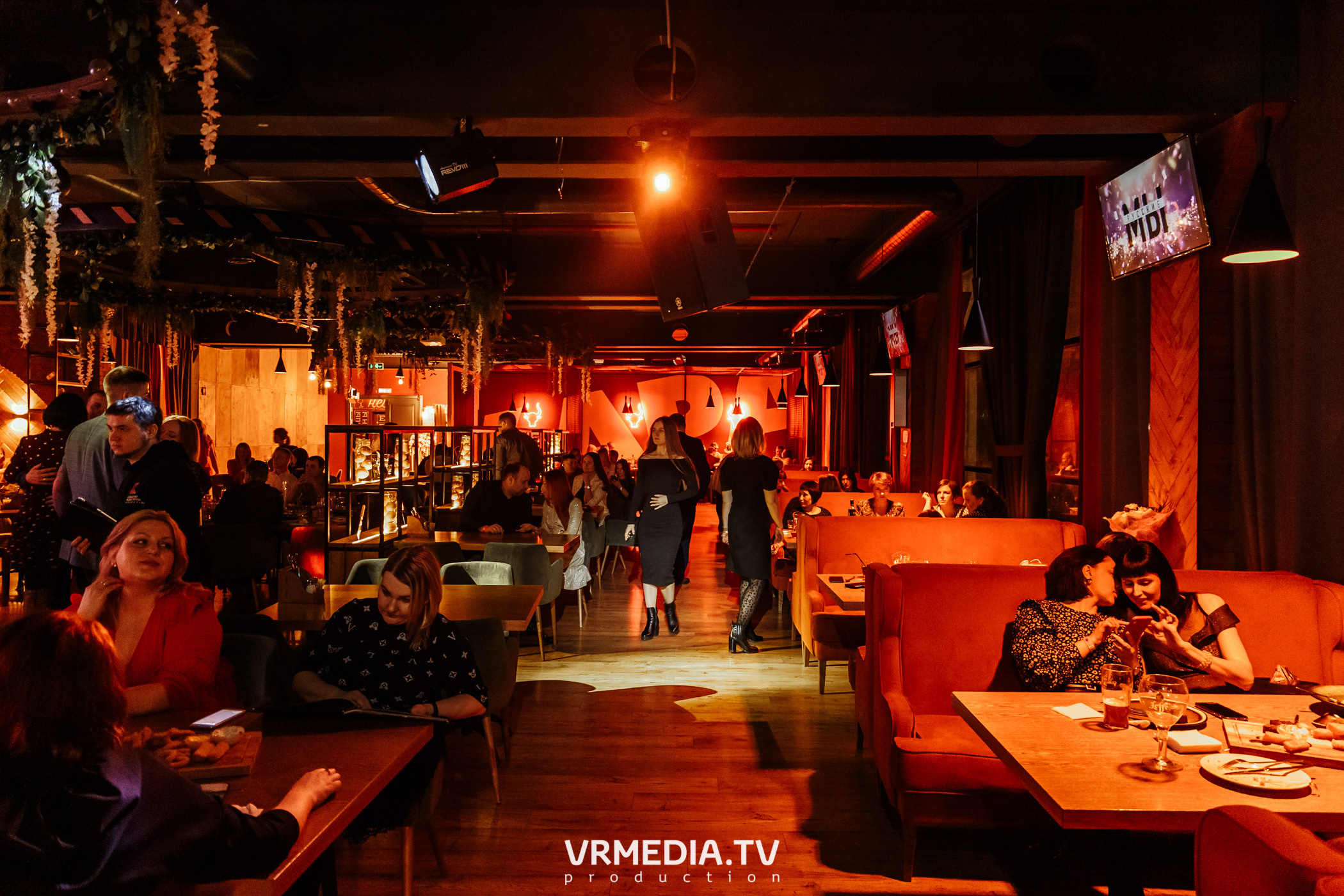 #ЖаркийЖенскийДень в гриль-баре «Жара»