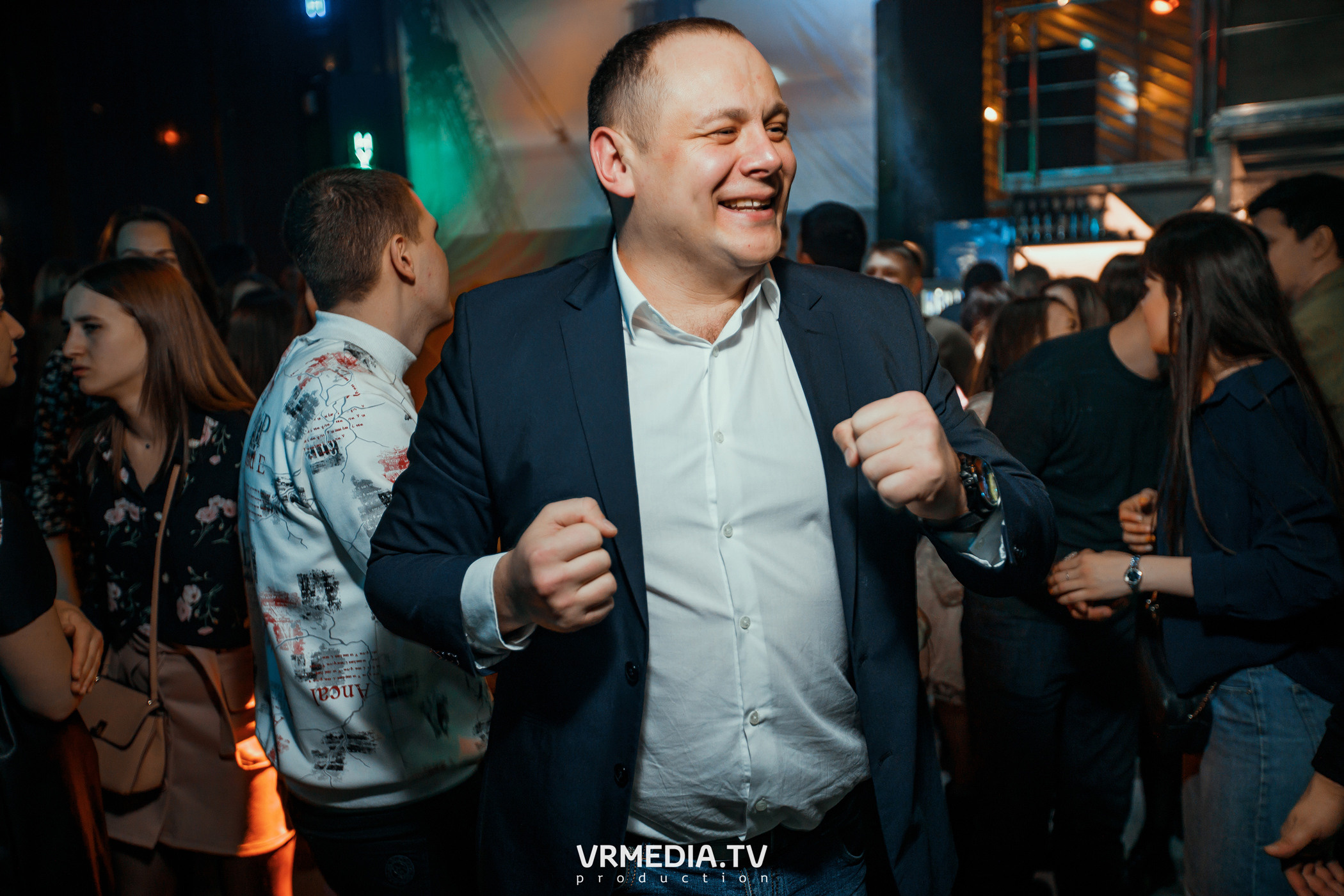 Выходные в баре «DOSKI»