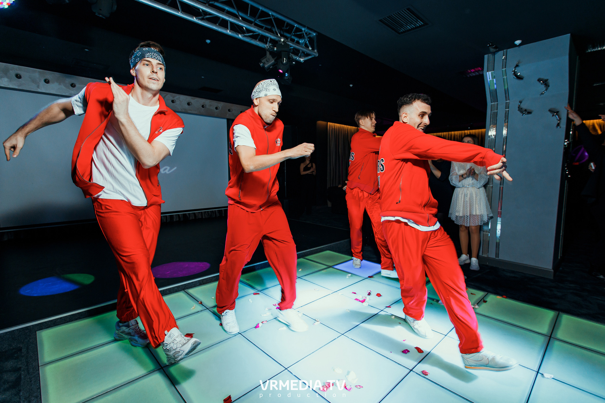 Women’s weekend в караоке «Volna»