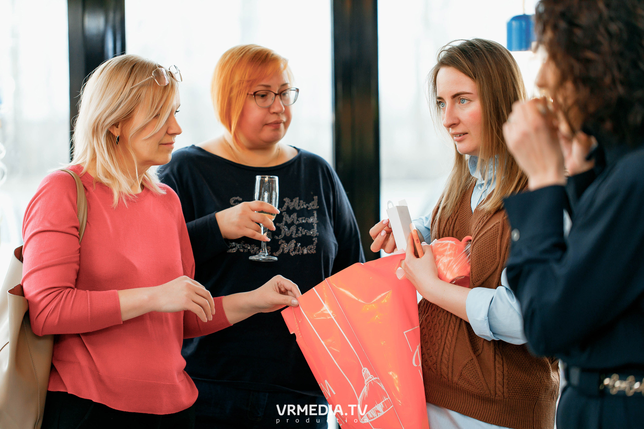 Встреча дизайнеров в салоне «Fanbeco»