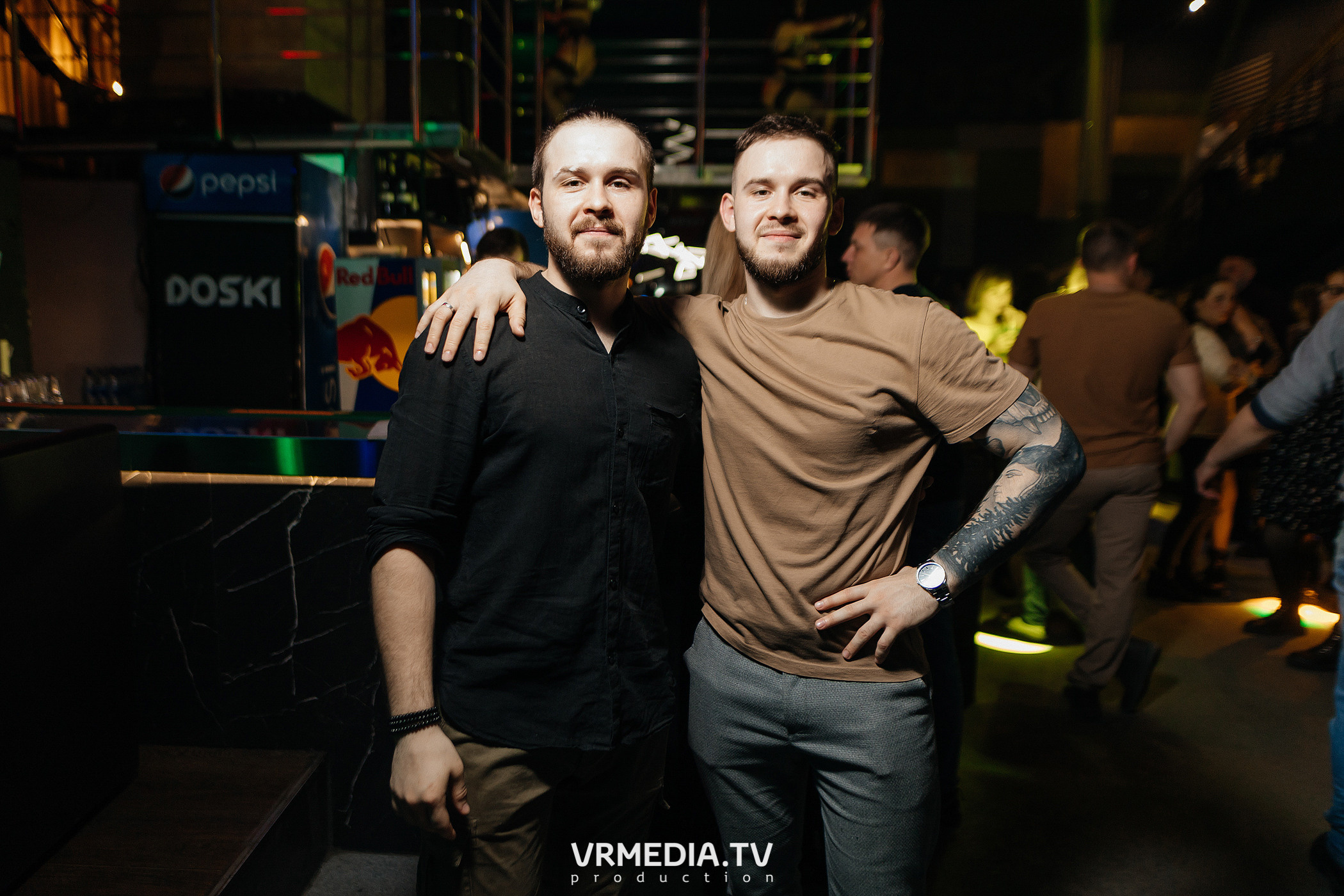 Выходные в баре «DOSKI»