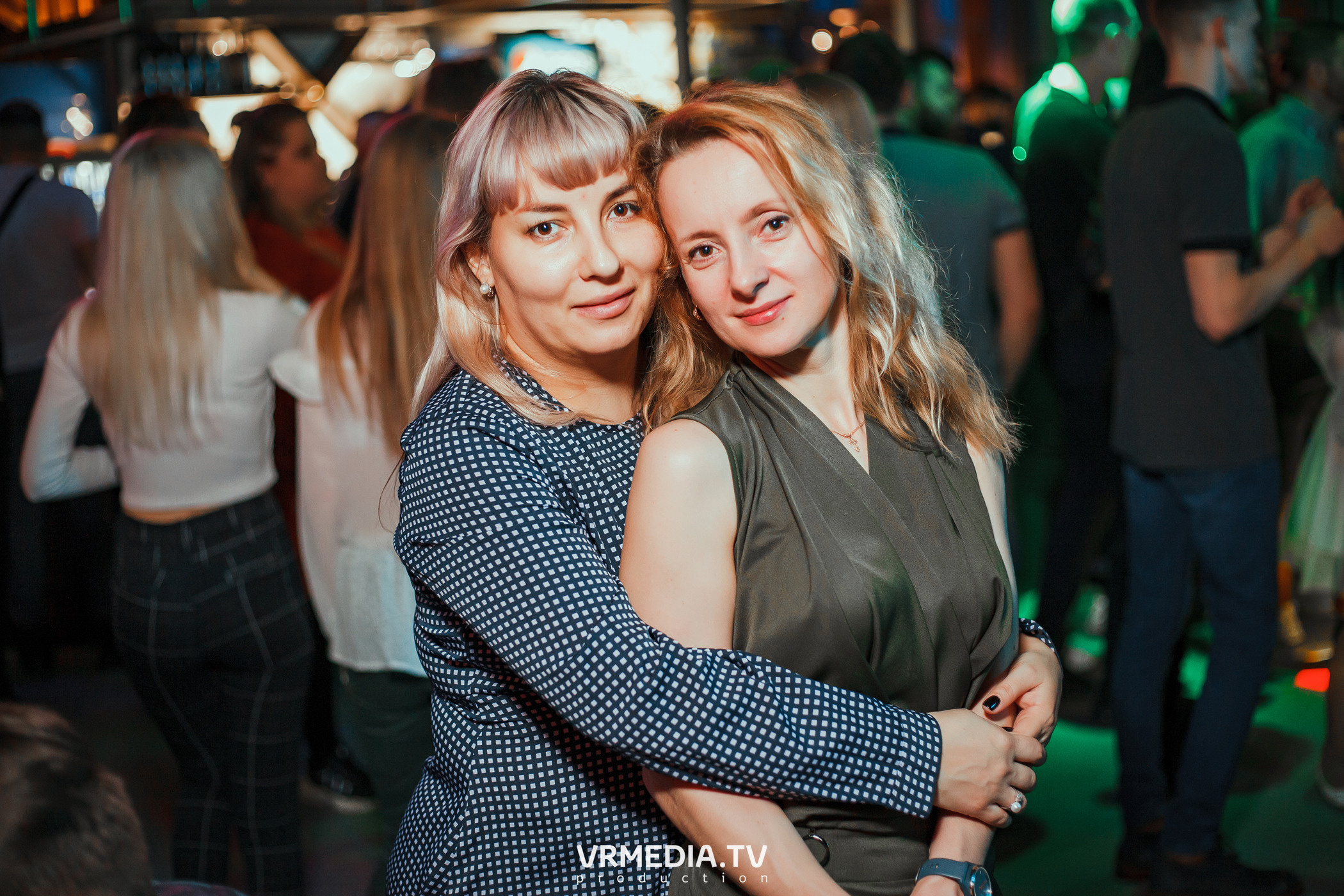 Выходные в баре «DOSKI»