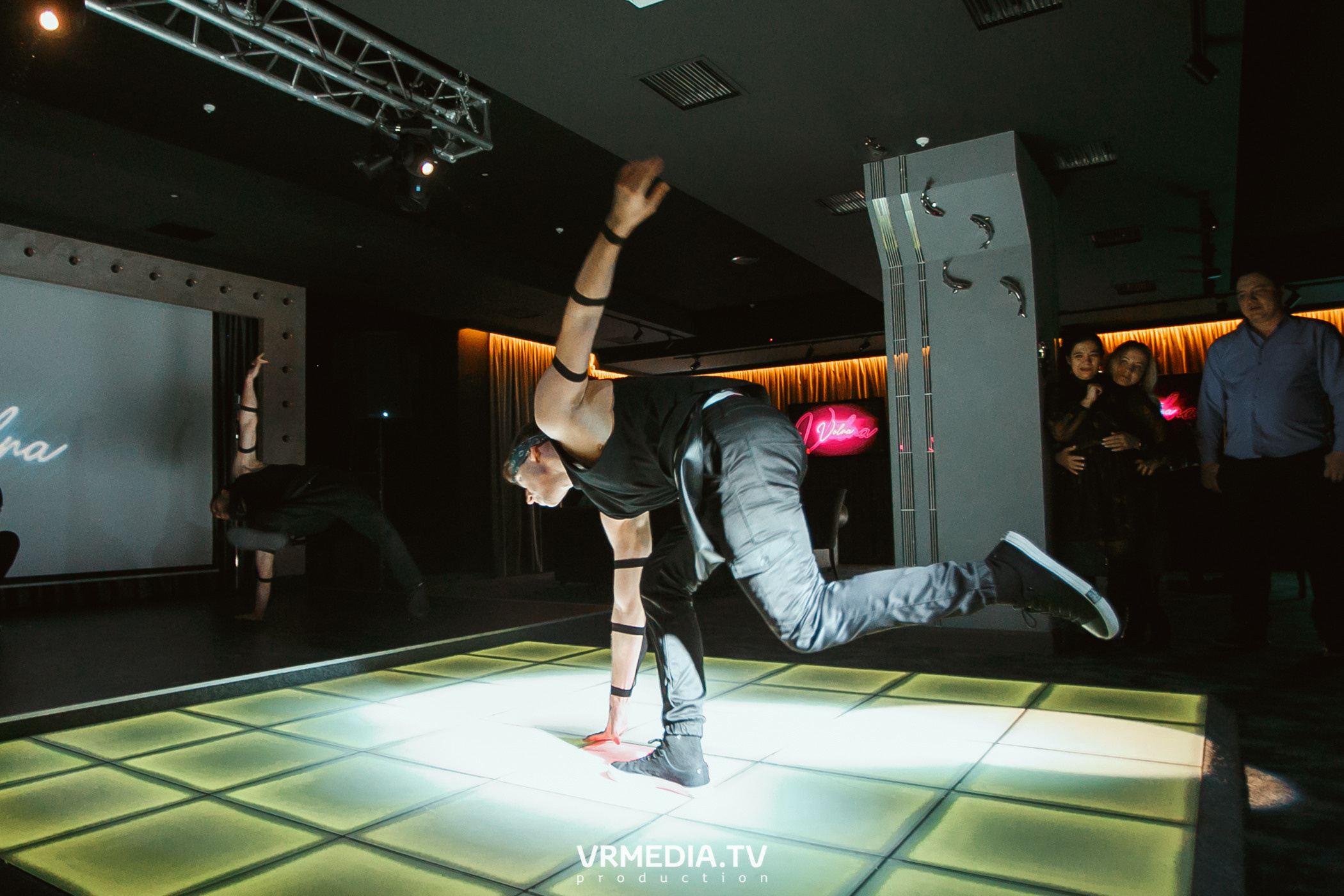 Women’s weekend в караоке «Volna»