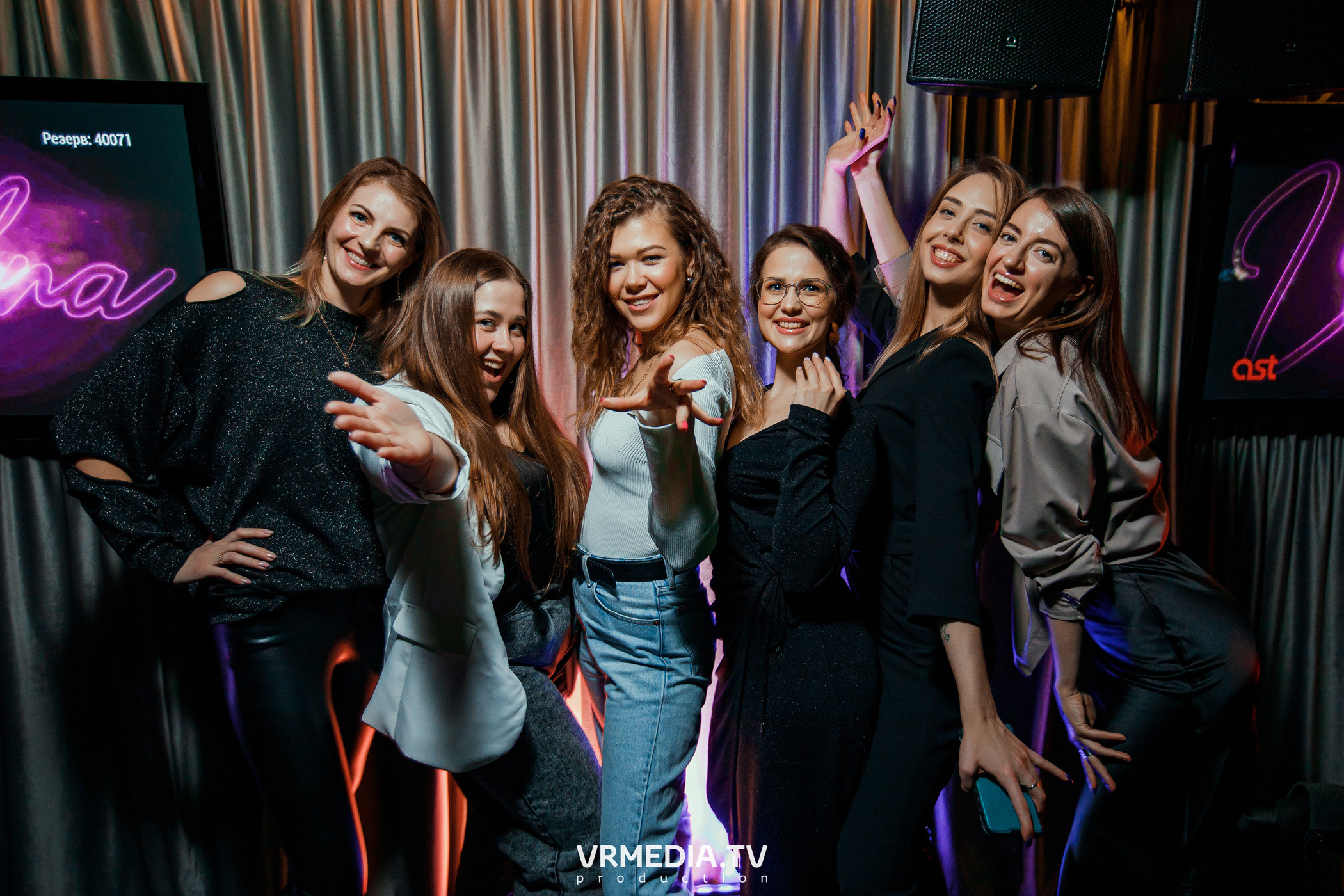 Men's Weekend в караоке «Volna»
