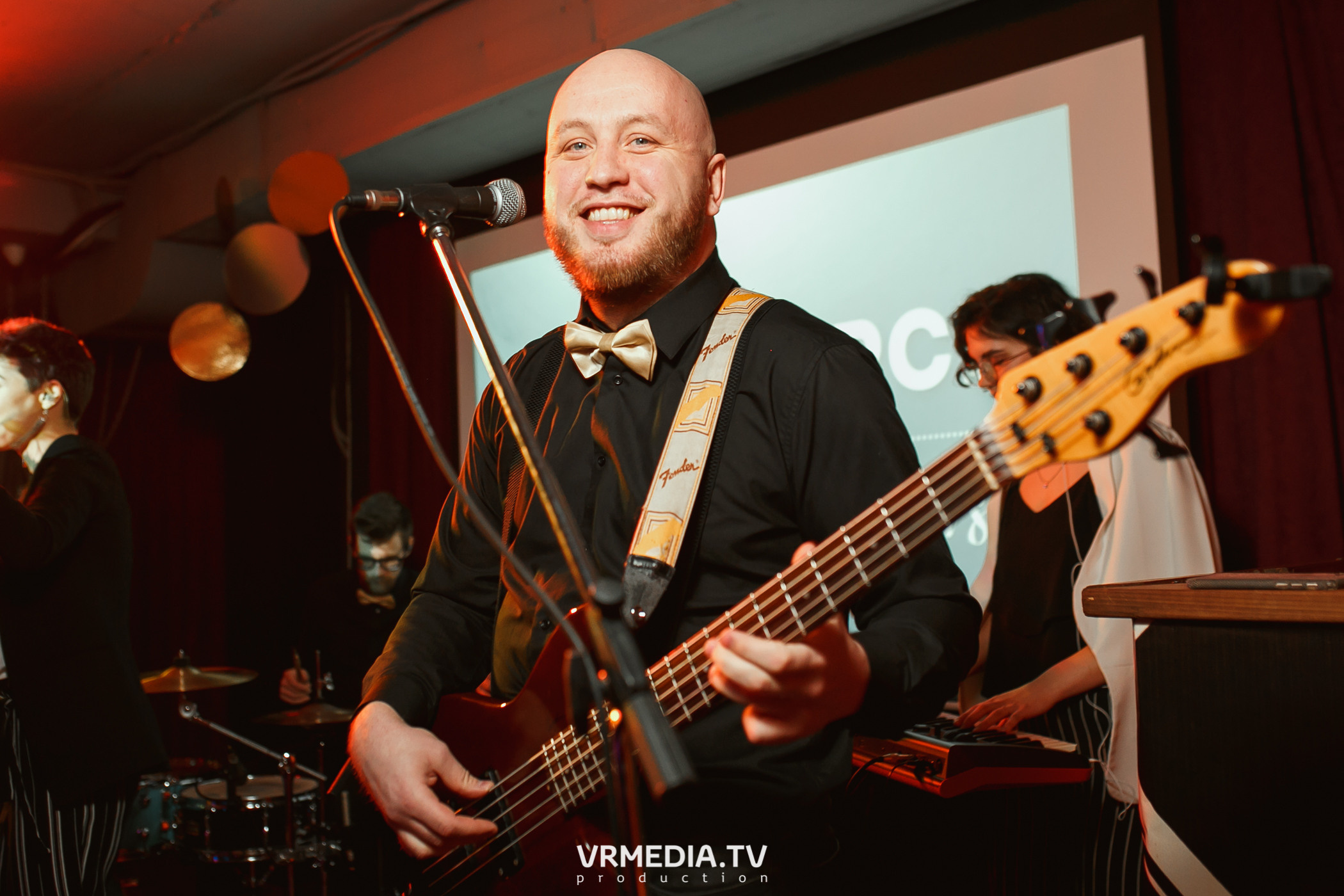 Международный женский день в караоке «Mimo Not»