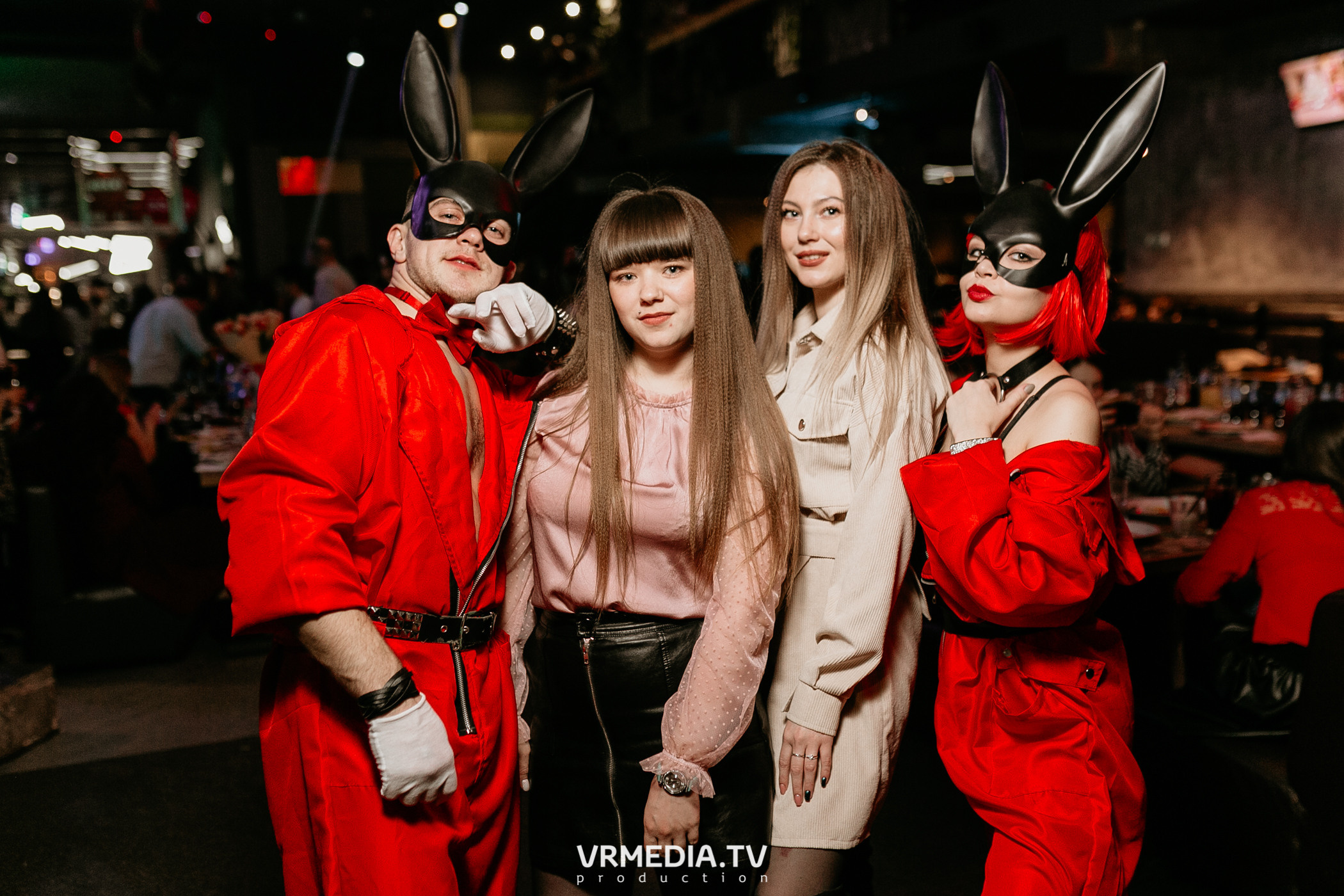 Выходные в баре «DOSKI»