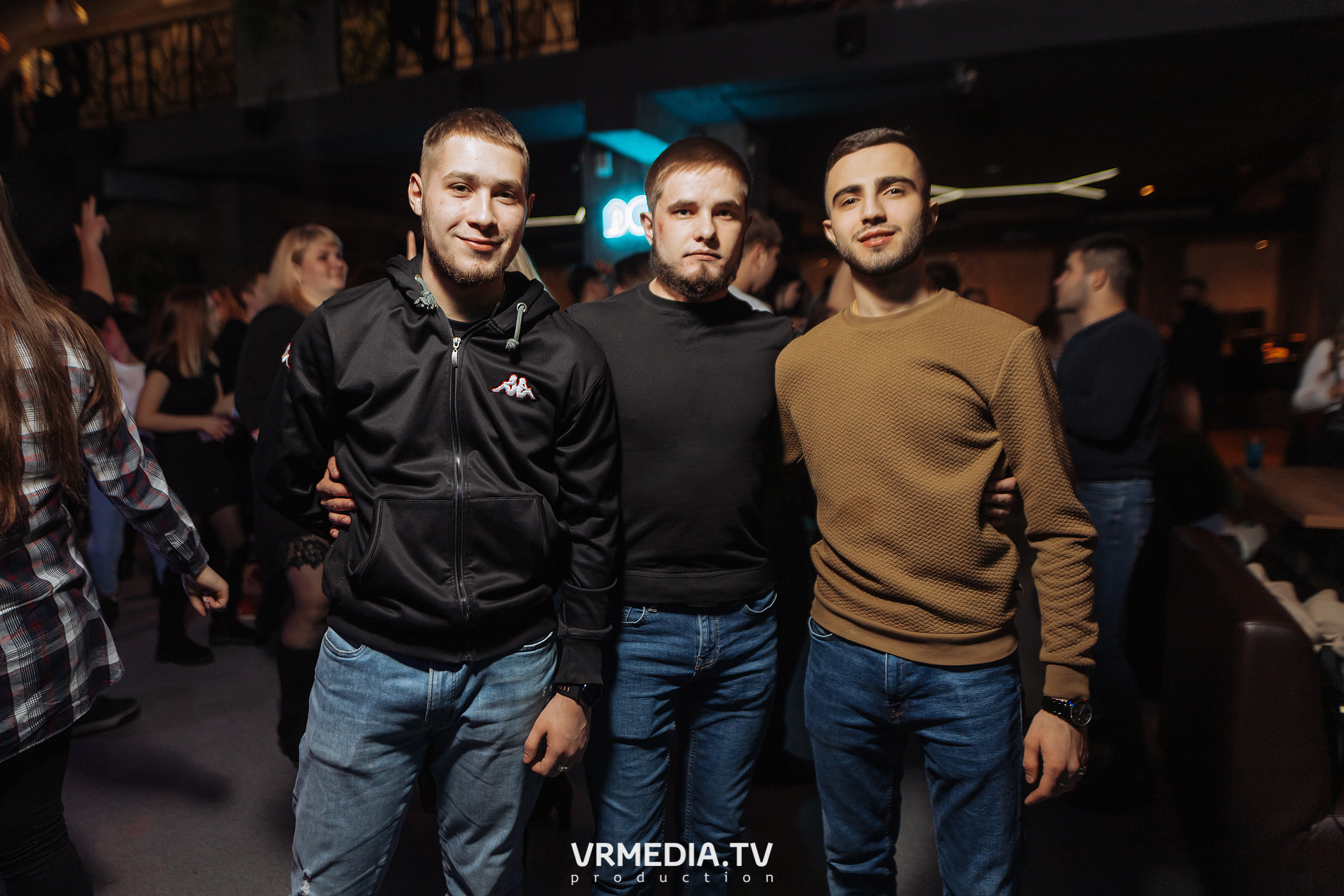 Выходные в баре «DOSKI»