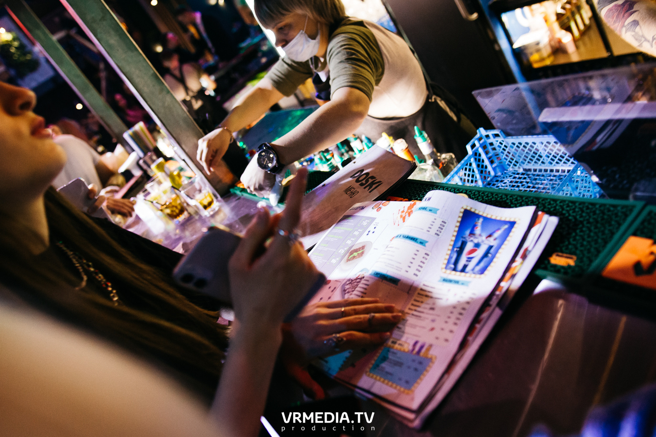 Выходные в баре «DOSKI»