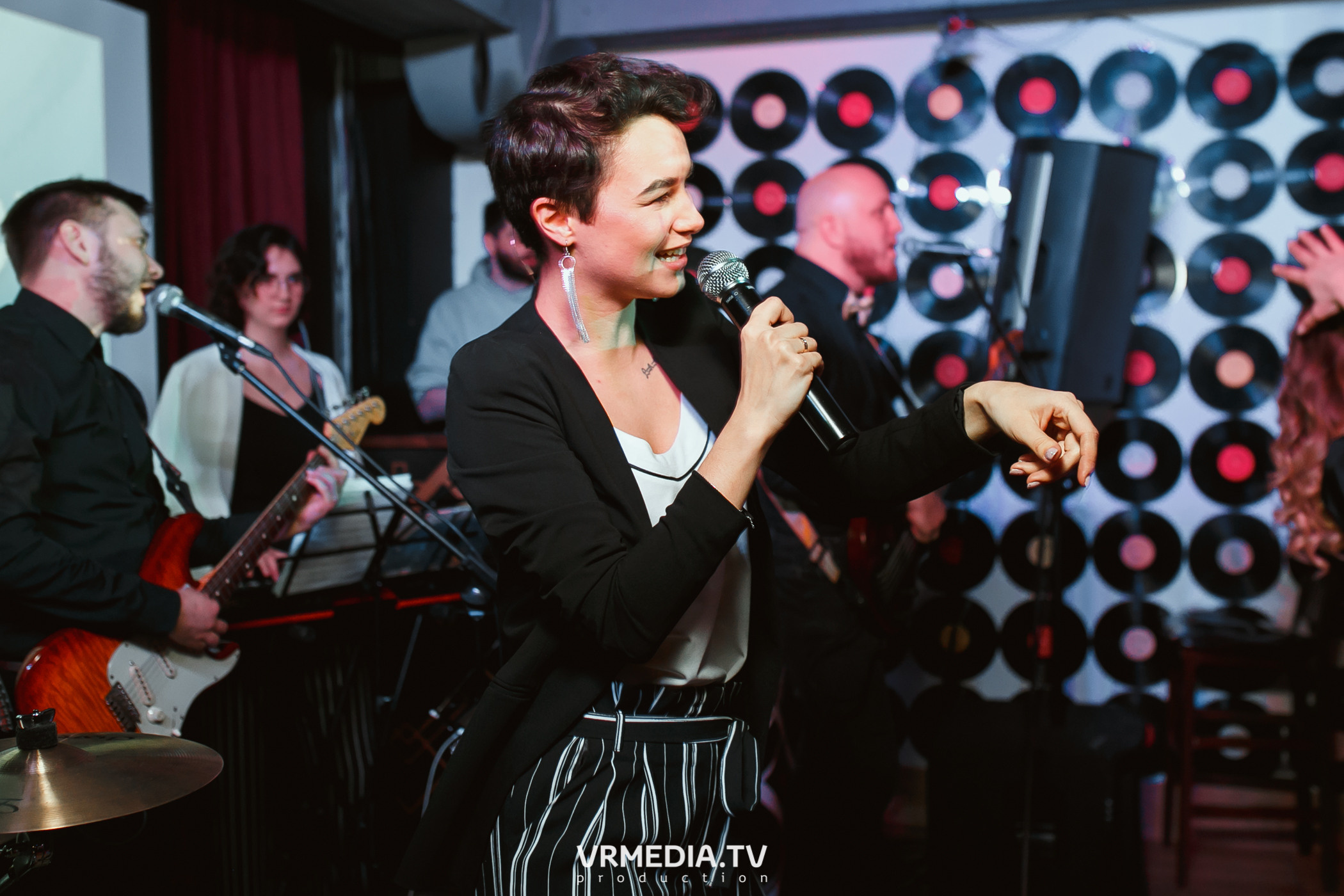 Международный женский день в караоке «Mimo Not»