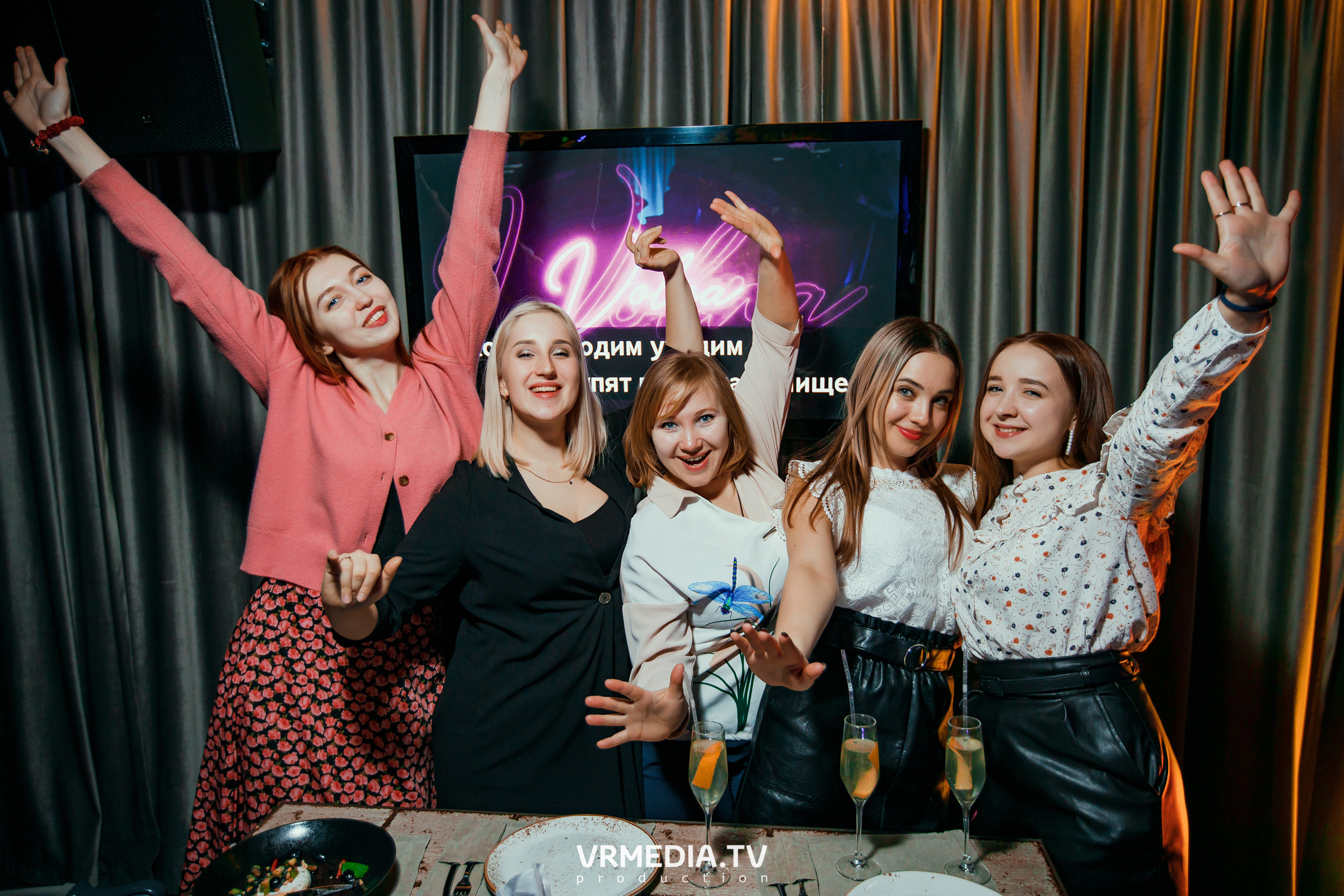 Men's Weekend в караоке «Volna»