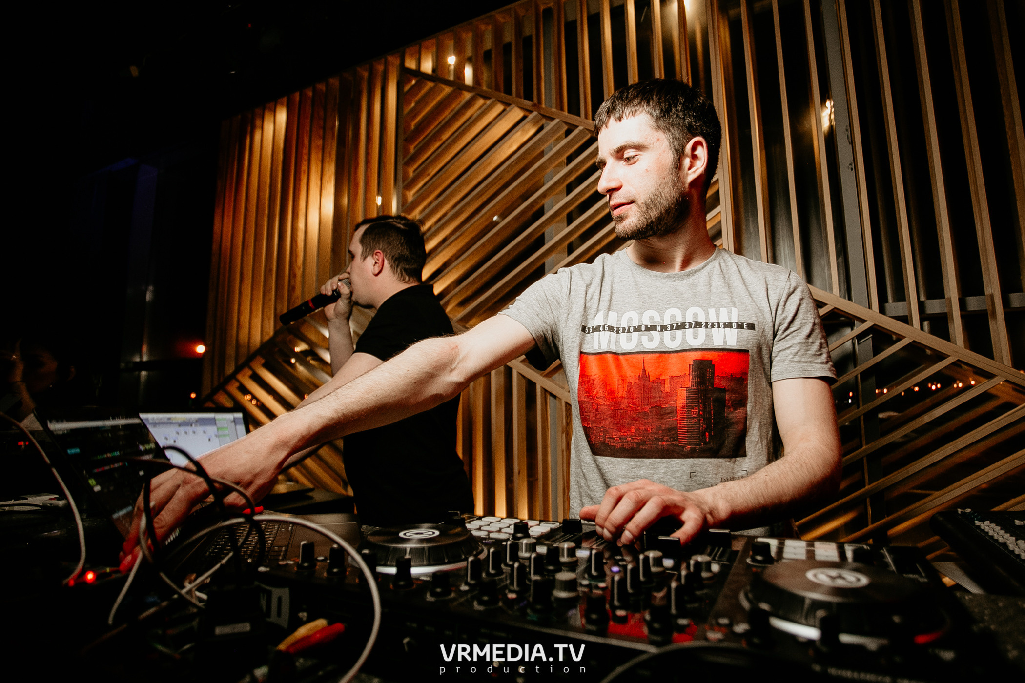 Выходные в баре «DOSKI»