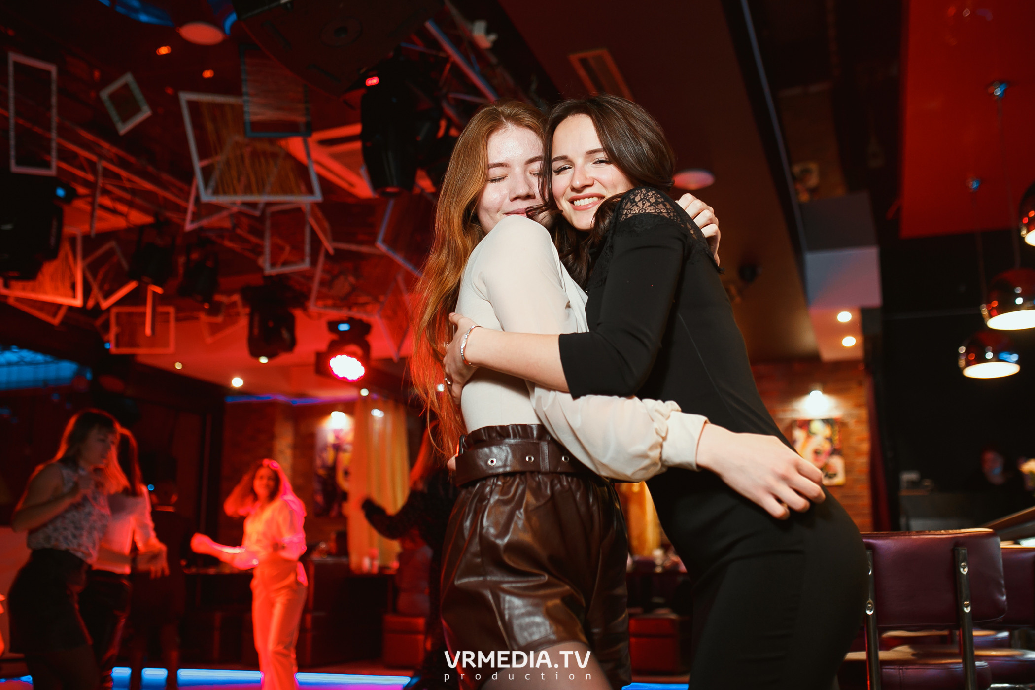 Международный женский день в караоке-баре «Четыре стихии»