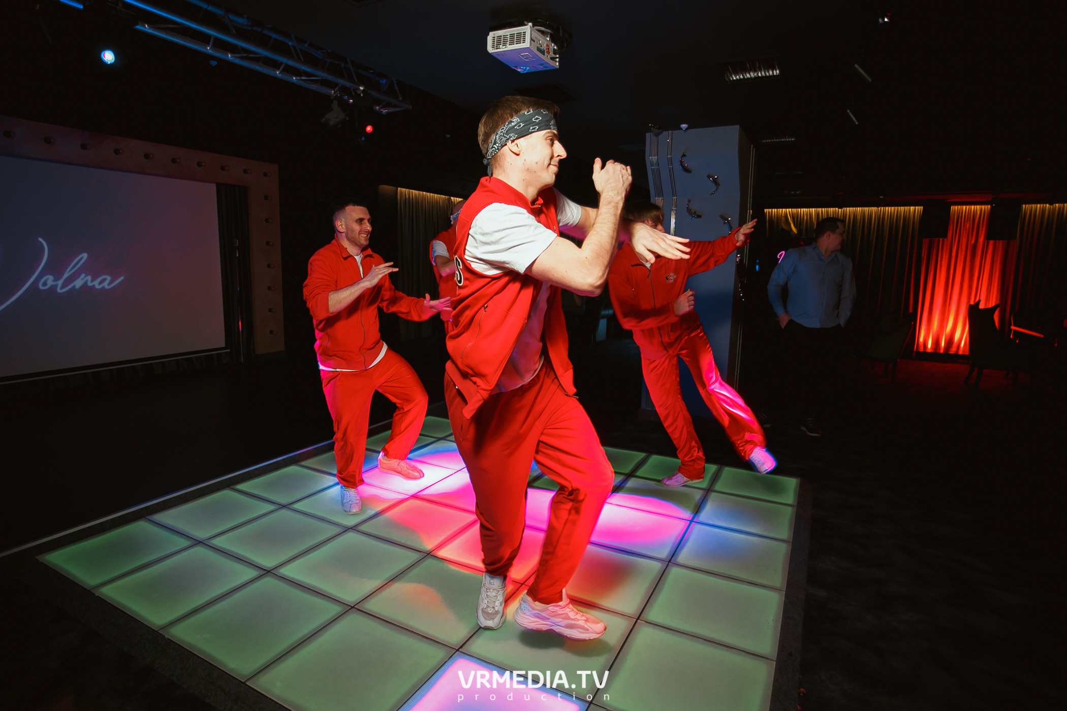 Women’s weekend в караоке «Volna»