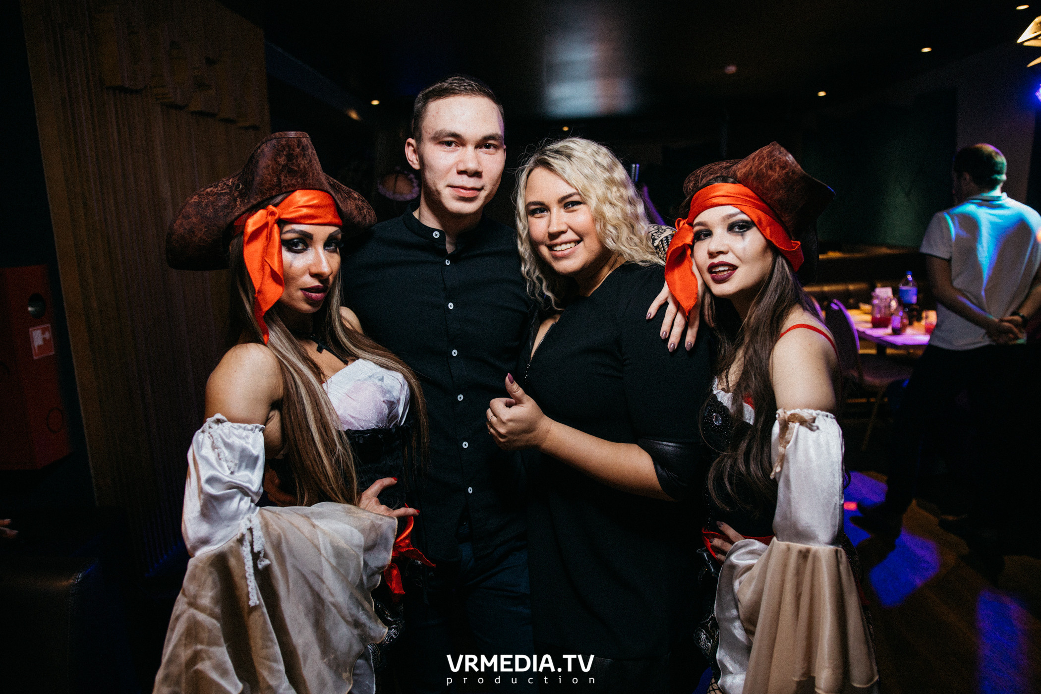 Выходные в баре «DOSKI»