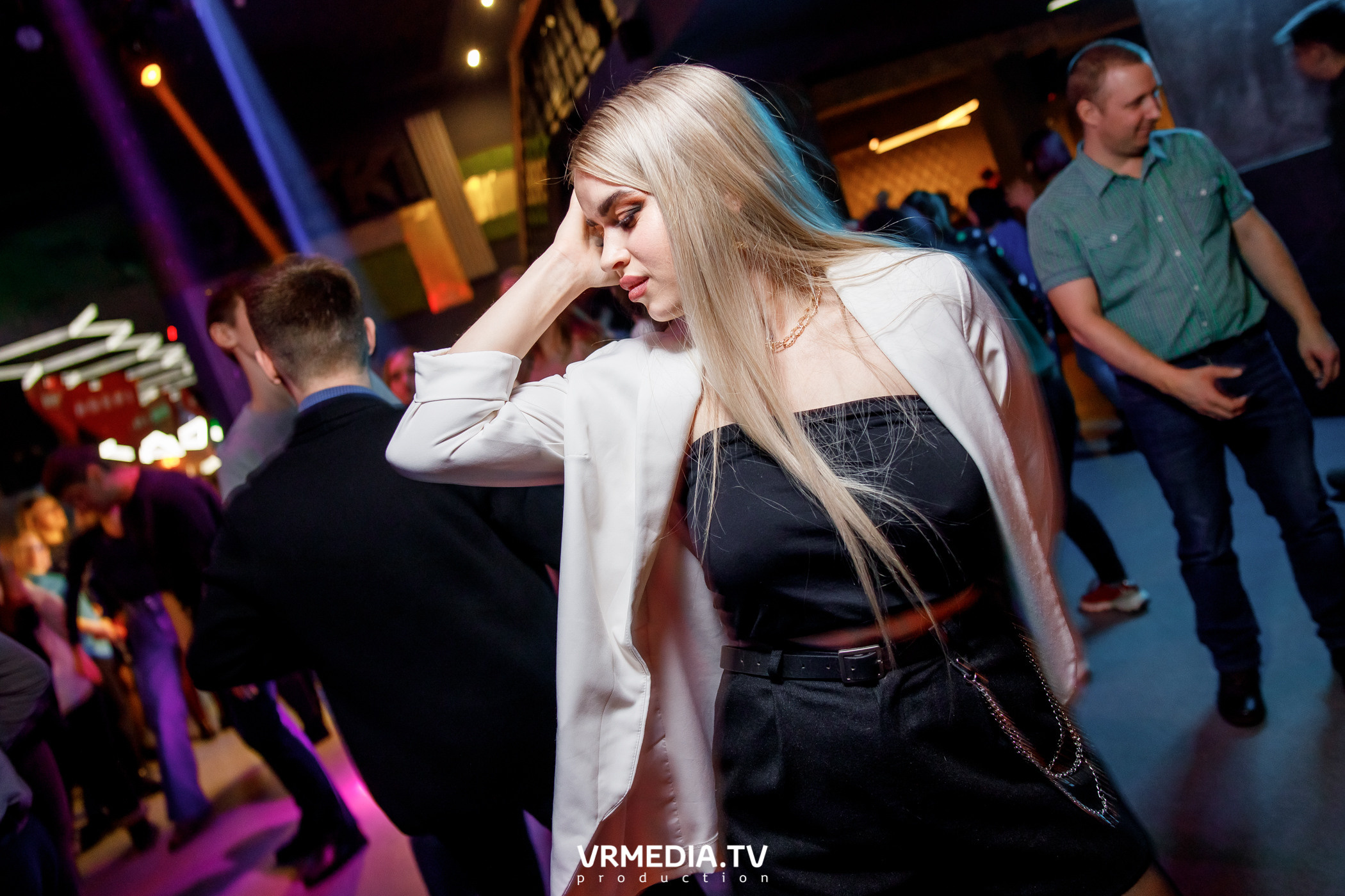 Выходные в баре «DOSKI»