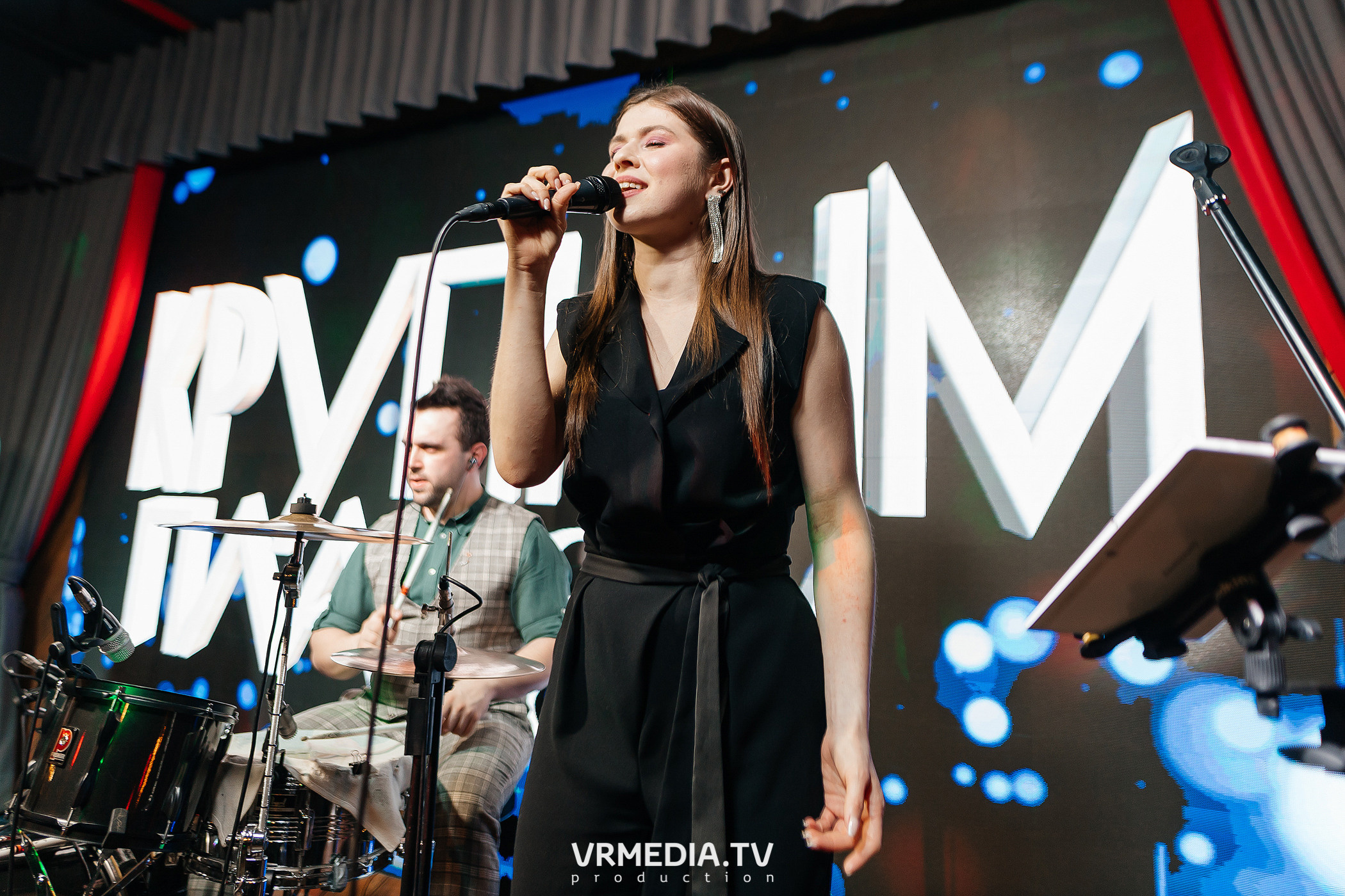 Крупным Планов в гриль-баре «Жара»